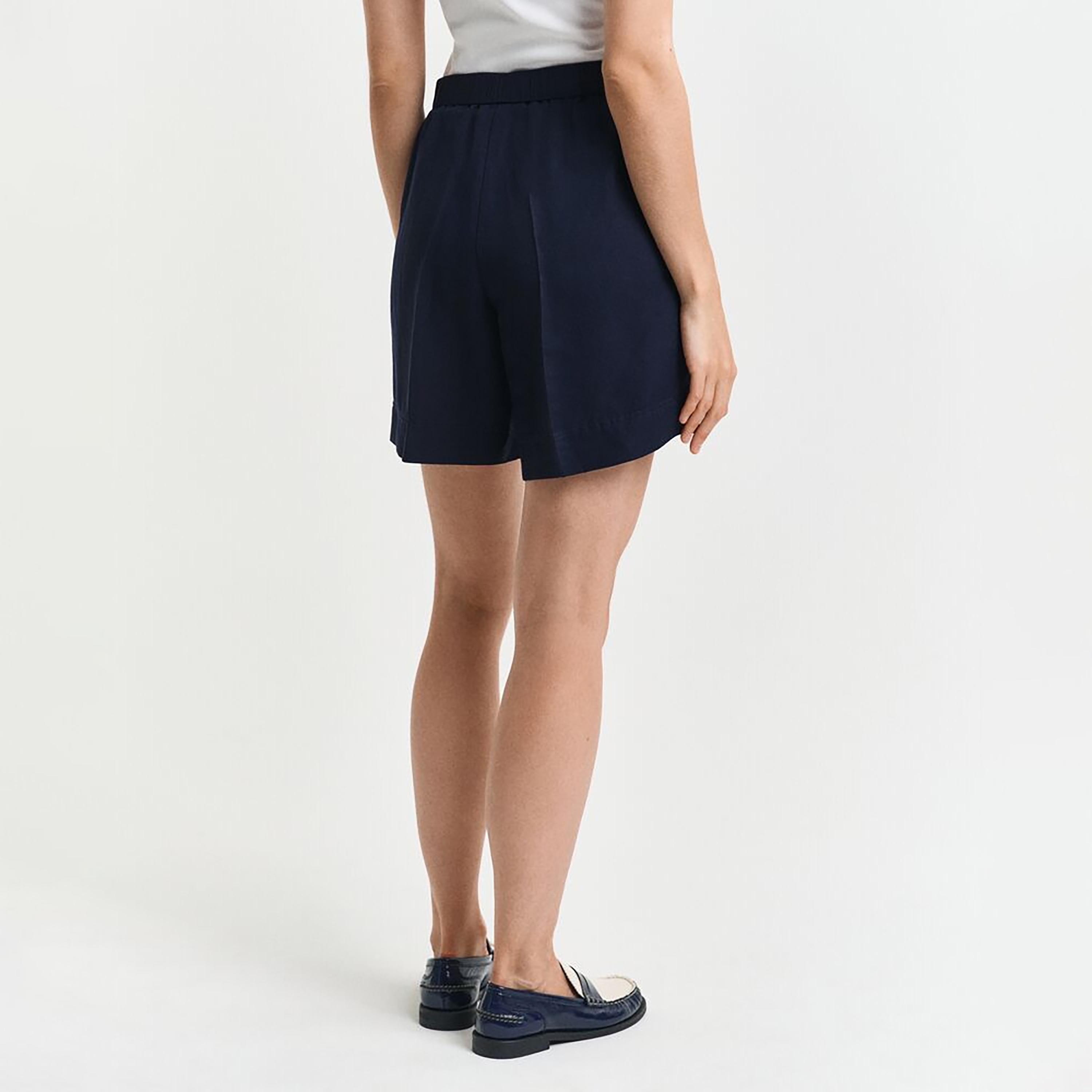 Gant Plain Mid Rise Elasticated Waist Women's Shorts-women-clothing-bottoms-shorts-image-4
