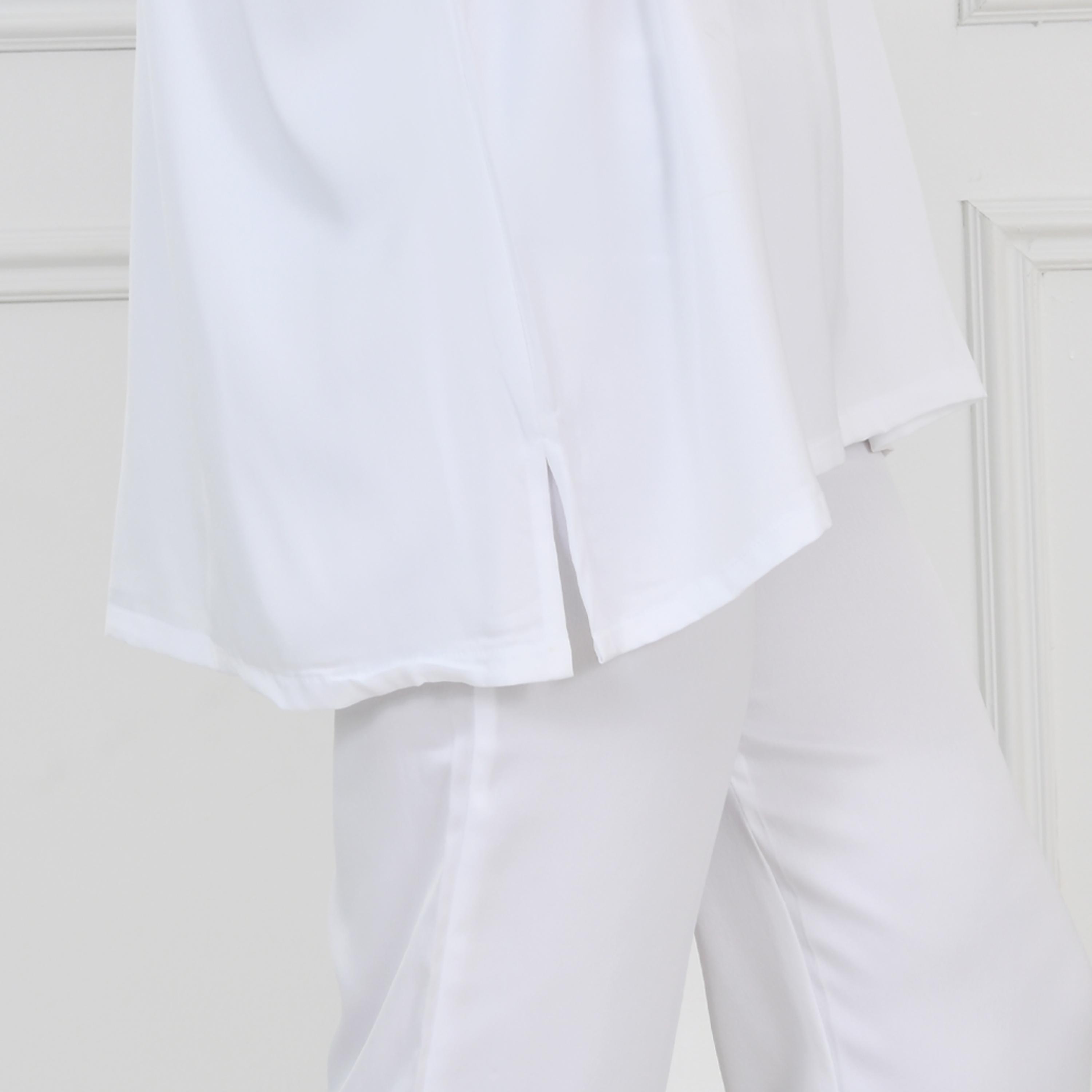 Hawraa White Balloon Sleeves Linen Women's Quarter-Flared Cut Hajj and Umrah Abaya with Hijab-women-arabicclothing-prayerclothing-image-7