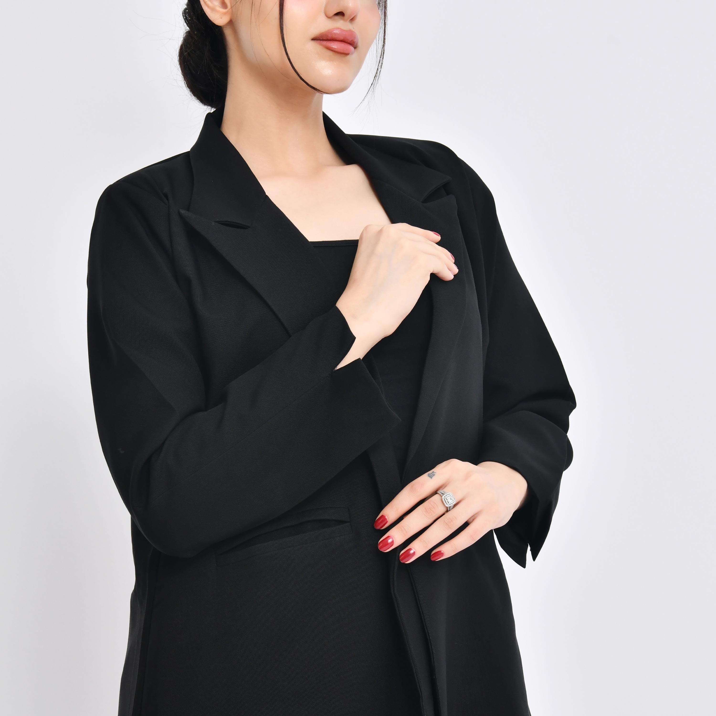 Hawraa Black Crepe Lapel Collar Slit Cuff Sleeves Women's Abaya with Hijab-women-arabicclothing-abayas-image-3