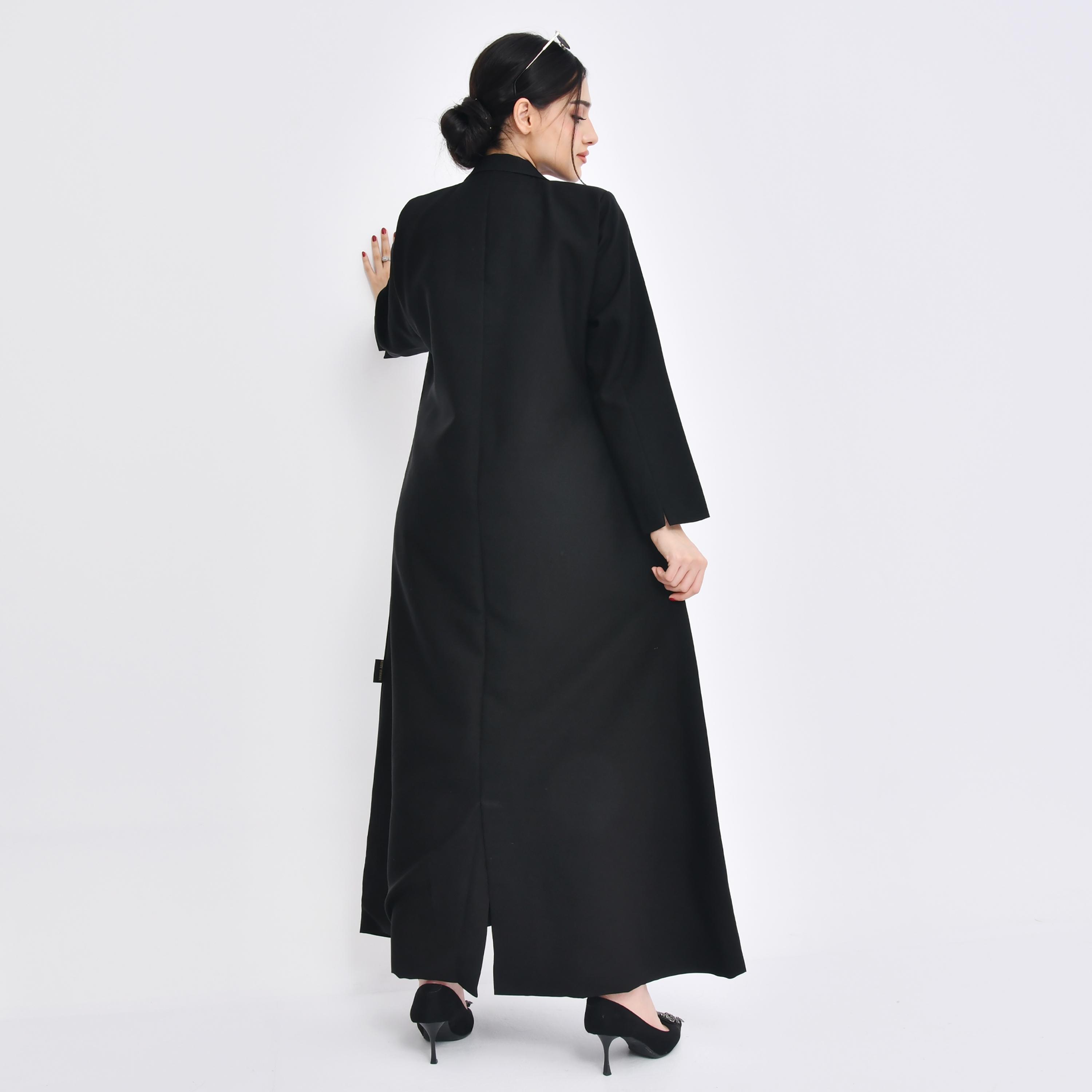 Hawraa Black Crepe Lapel Collar Slit Cuff Sleeves Women's Abaya with Hijab-women-arabicclothing-abayas-image-5