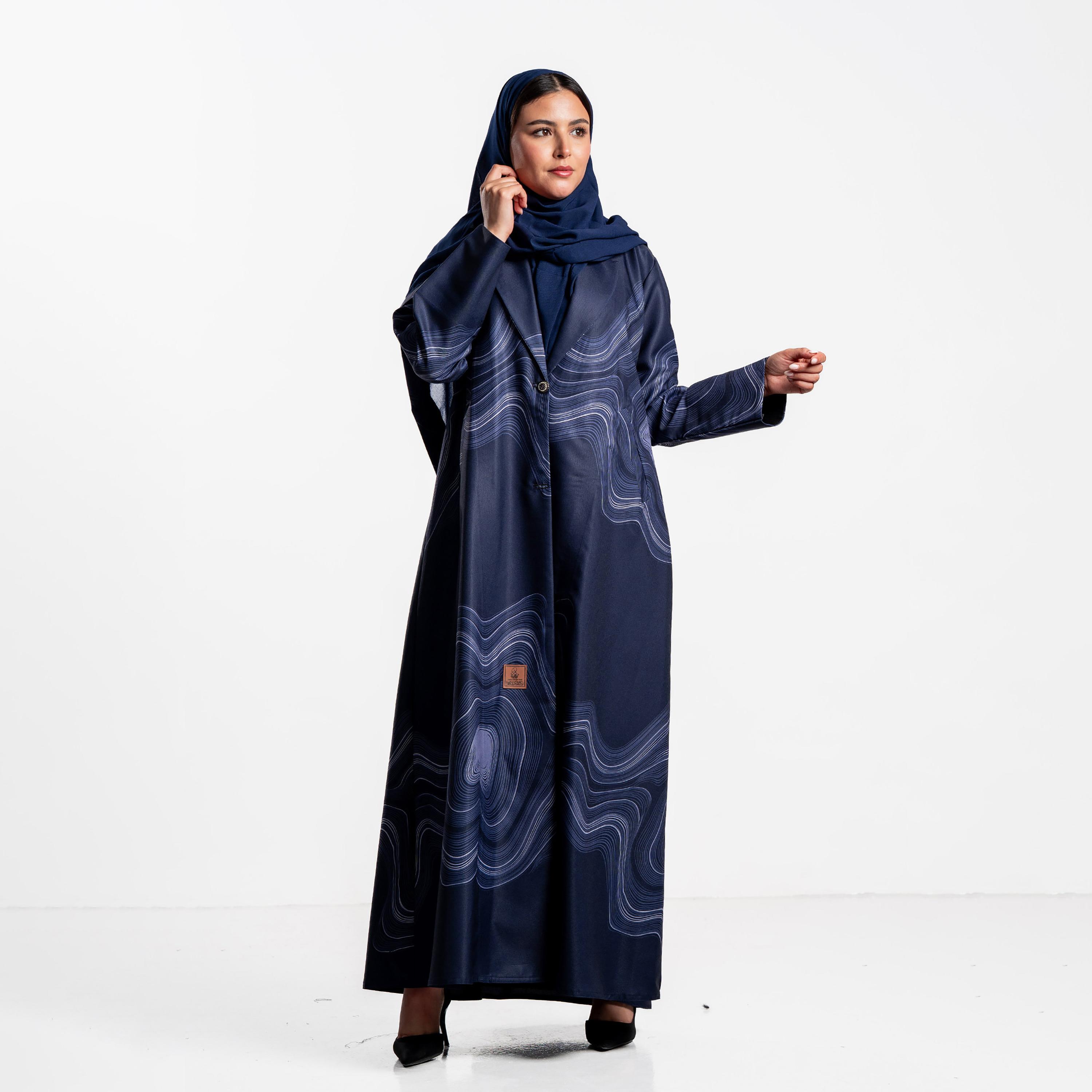 عباءة بنمط بليزر بياقة لايبيل وطبعة أمواج تجريدية مع حجاب للنساء من زاهية-women-arabicclothing-abayas-image-1