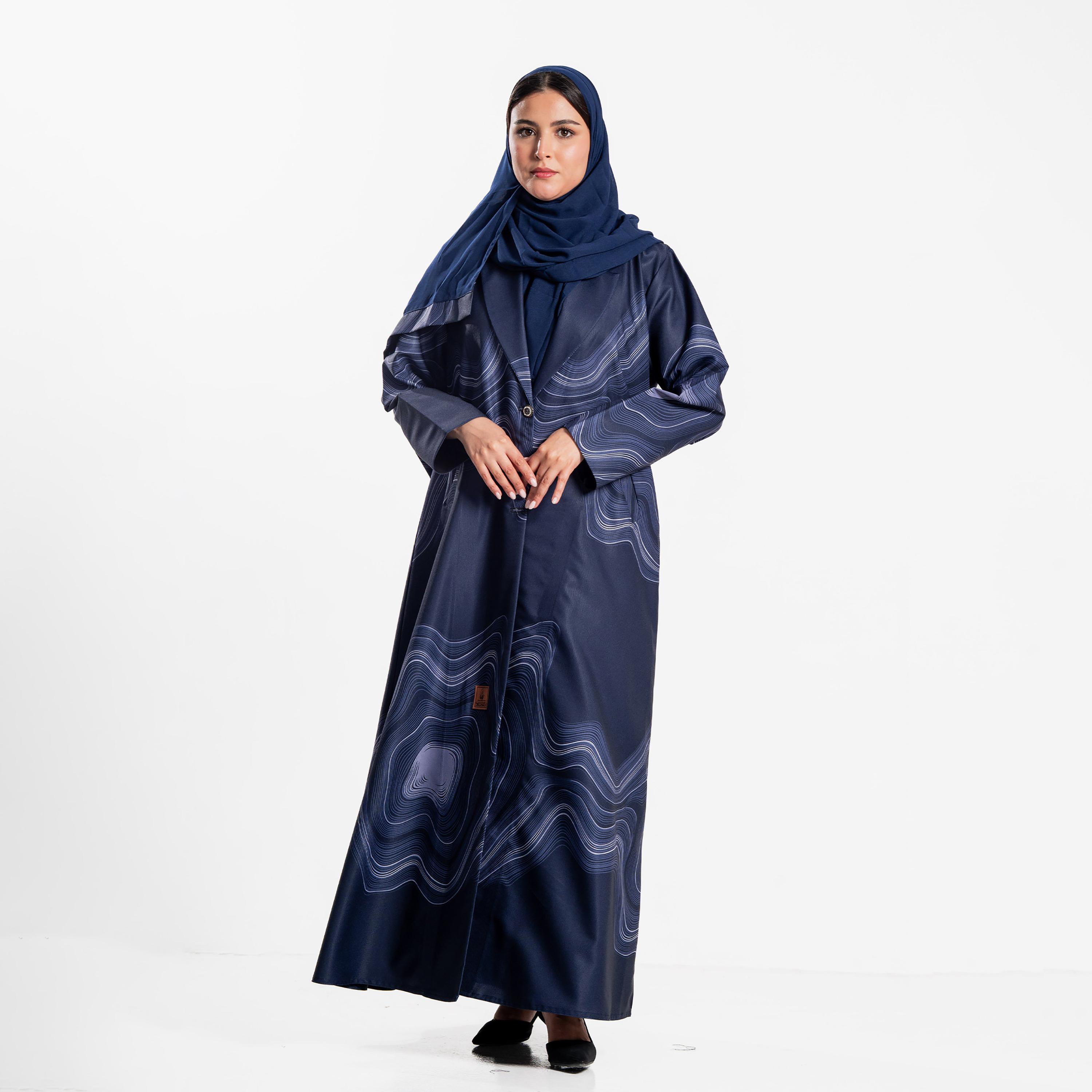عباءة بنمط بليزر بياقة لايبيل وطبعة أمواج تجريدية مع حجاب للنساء من زاهية-women-arabicclothing-abayas-image-2