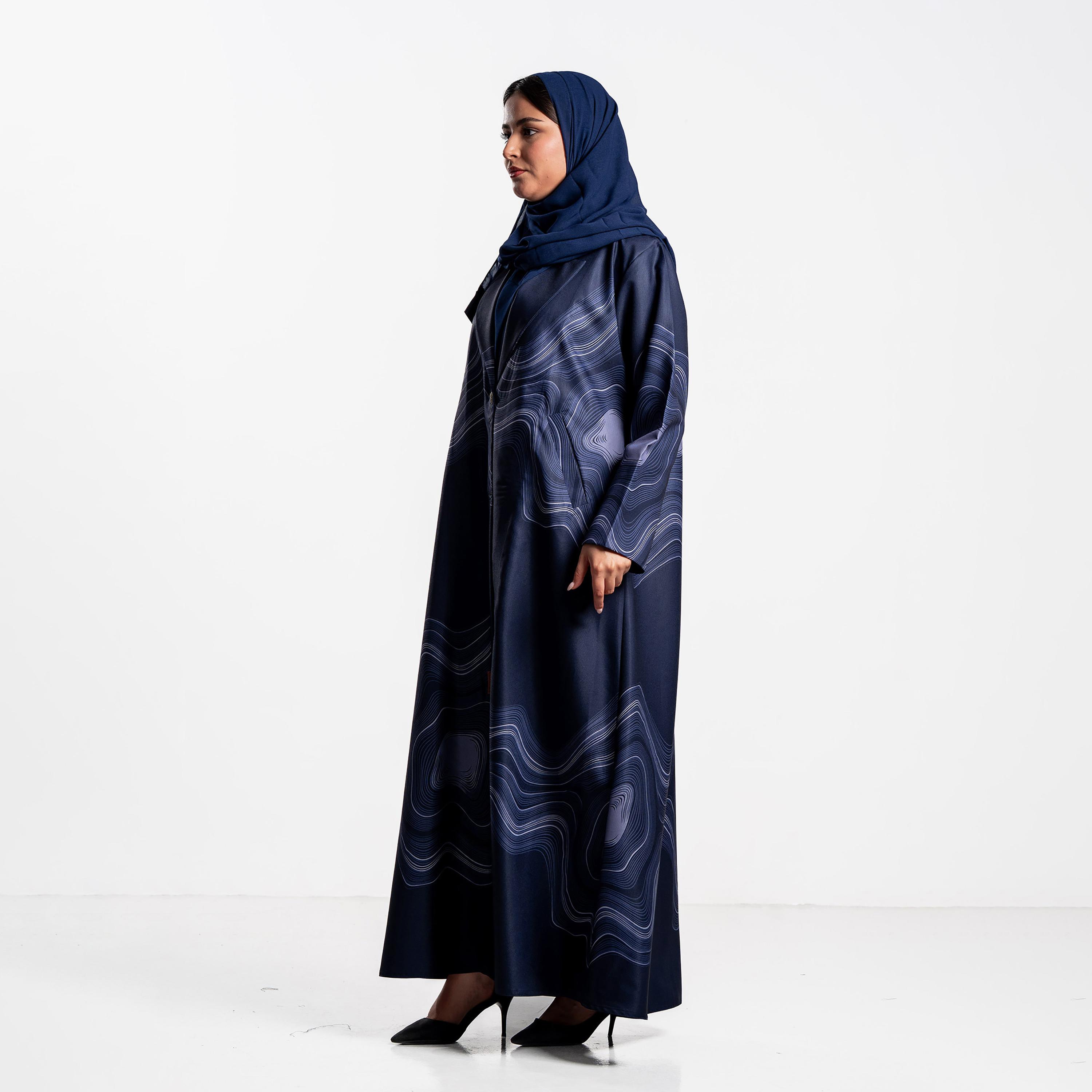 عباءة بنمط بليزر بياقة لايبيل وطبعة أمواج تجريدية مع حجاب للنساء من زاهية-women-arabicclothing-abayas-image-3