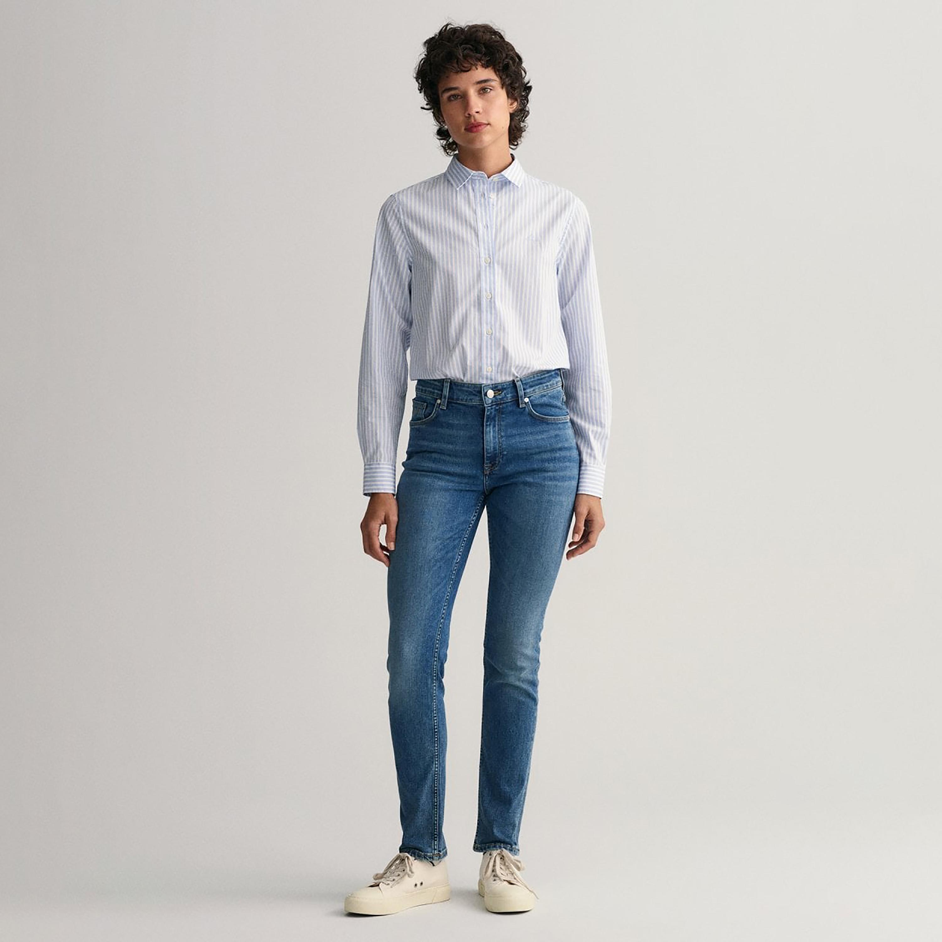 Gant Straight Fit Mid-Rise Jeans with 5 Pockets-women-clothing-bottoms-jeans-image-2