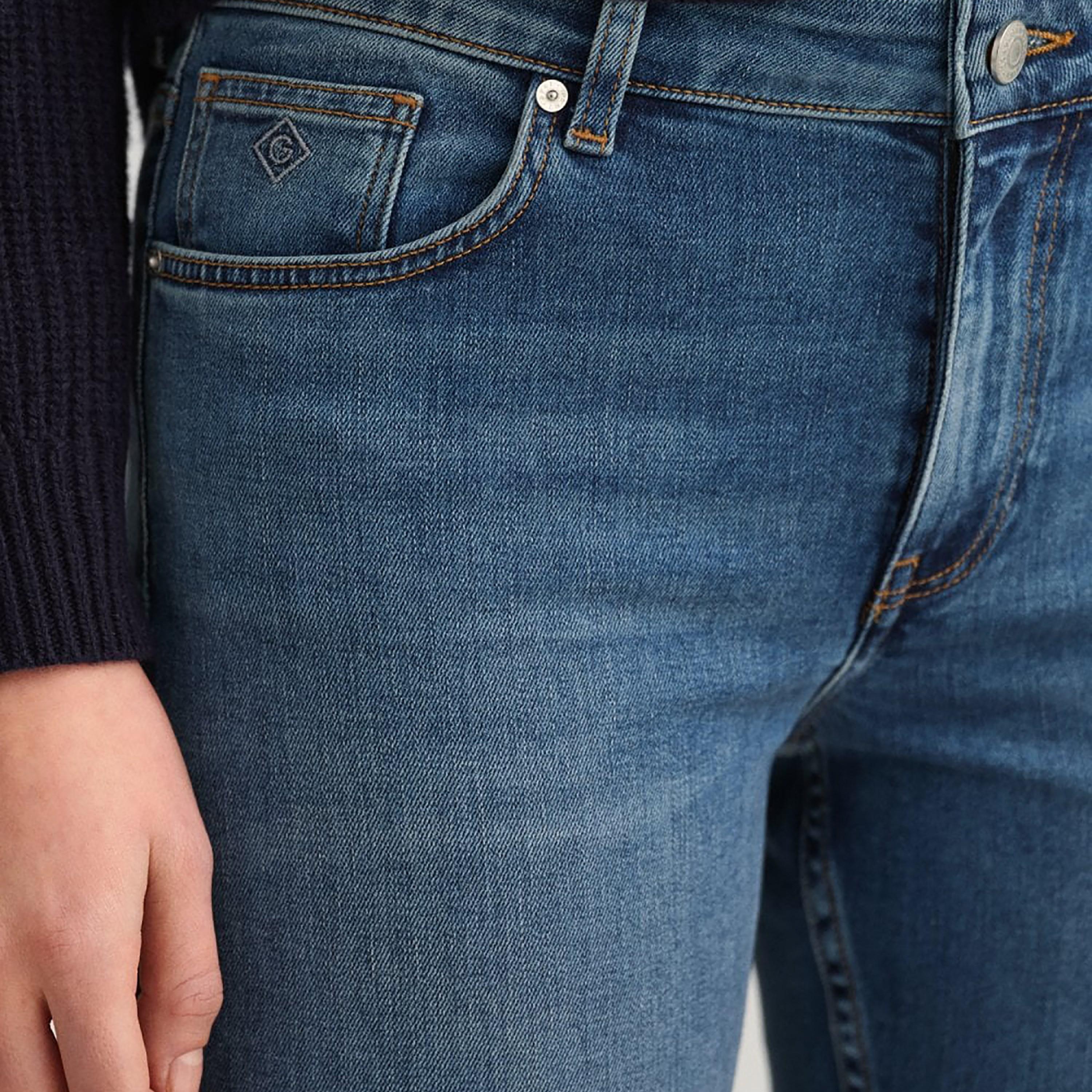 Gant Straight Fit Mid-Rise Jeans with 5 Pockets-women-clothing-bottoms-jeans-image-3