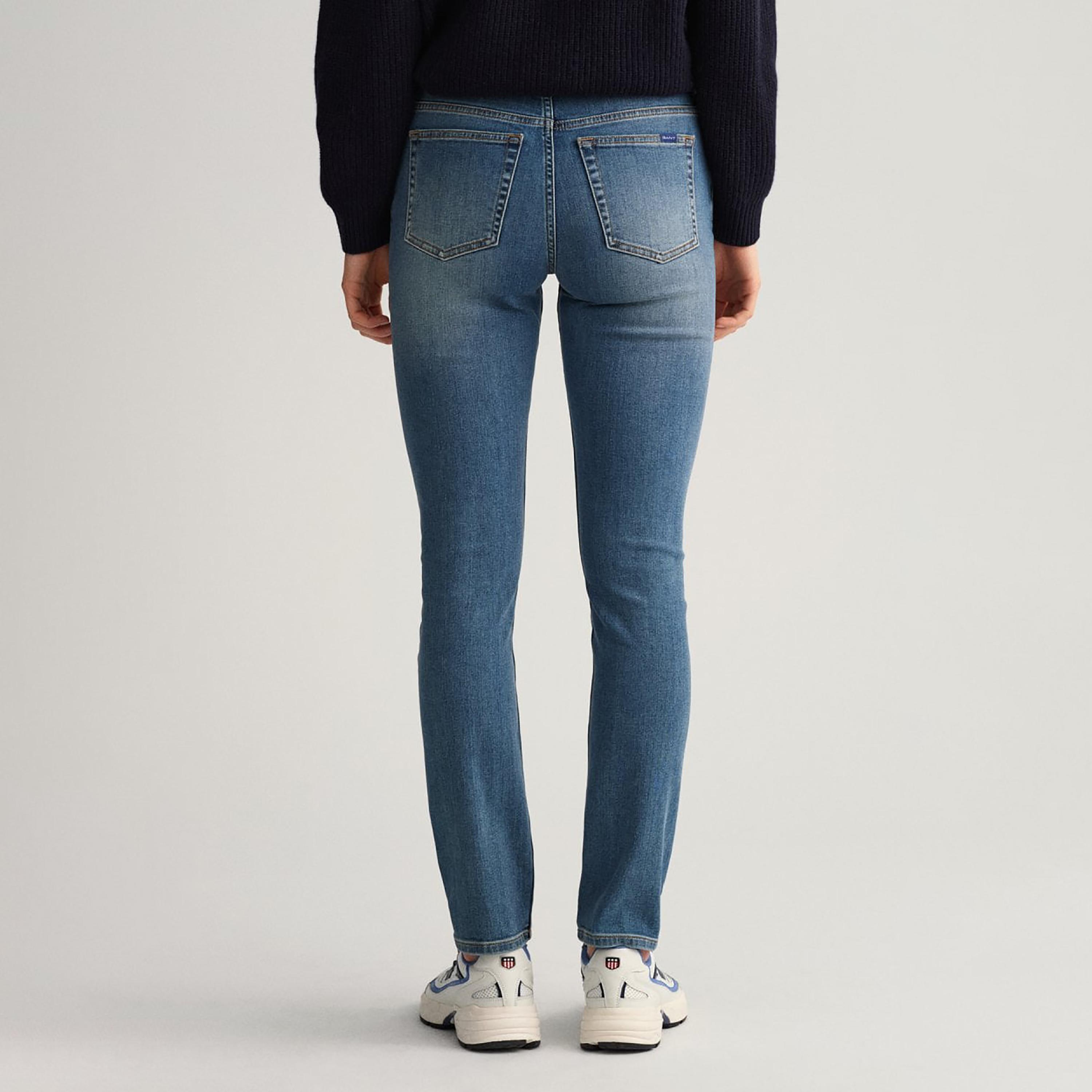 Gant Straight Fit Mid-Rise Jeans with 5 Pockets-women-clothing-bottoms-jeans-image-4