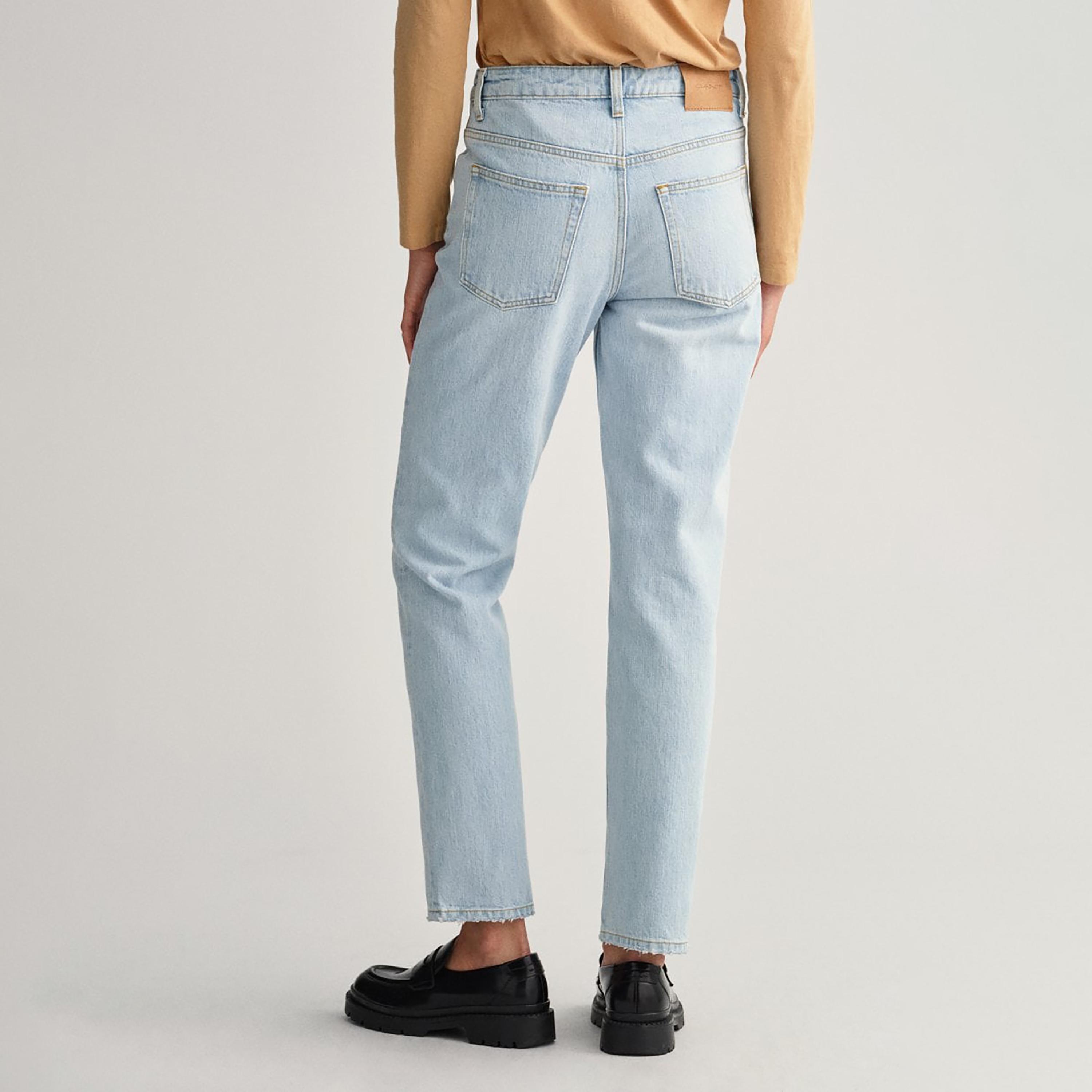 Gant Straight Fit Mid-Rise Jeans with 5 Pockets-women-clothing-bottoms-jeans-image-4