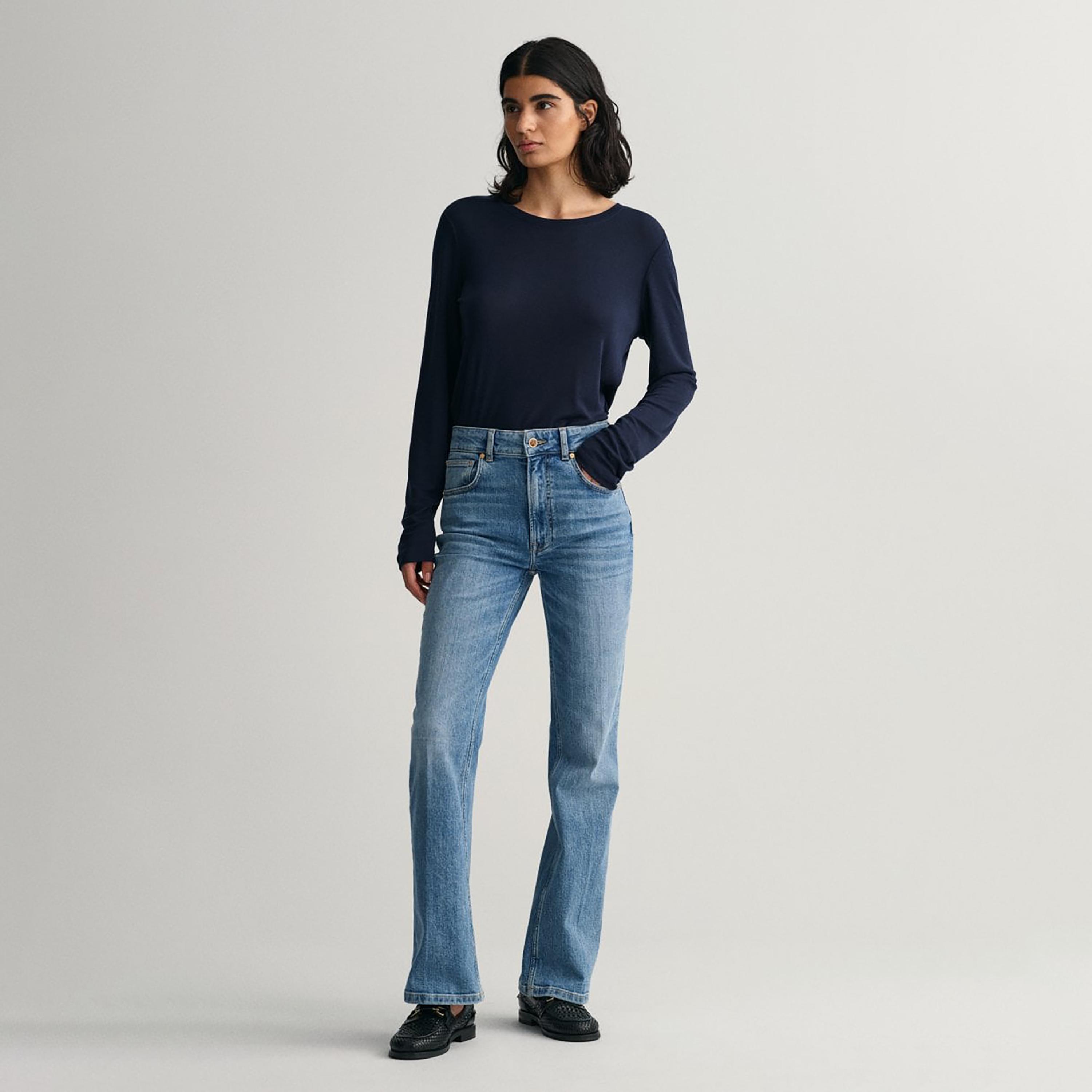 Gant Straight Fit Mid-Rise Jeans with 5 Pockets-women-clothing-bottoms-jeans-image-2