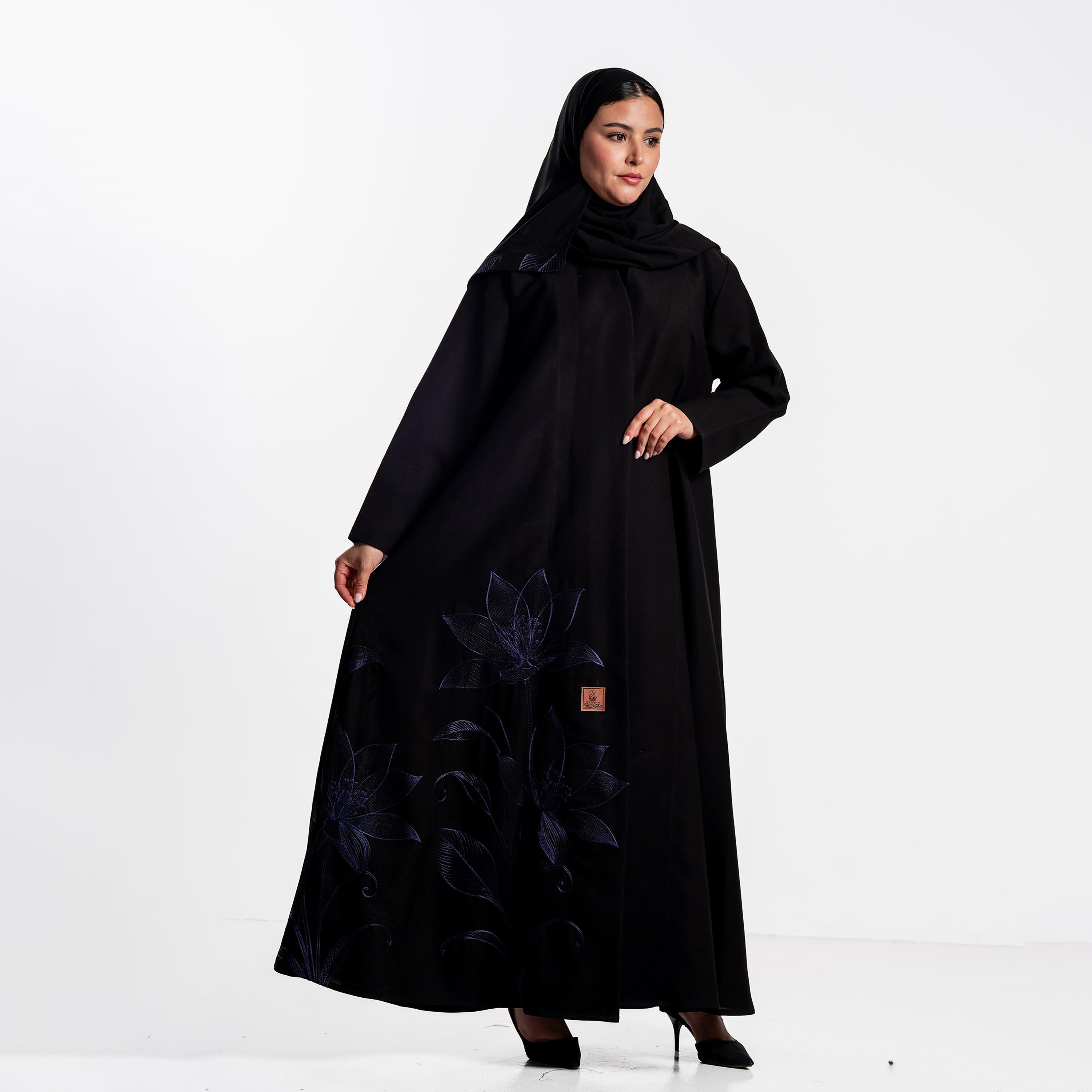 عباءة مطرزة بالزهور مع حجاب للنساء من زاهية-women-arabicclothing-abayas-image-1