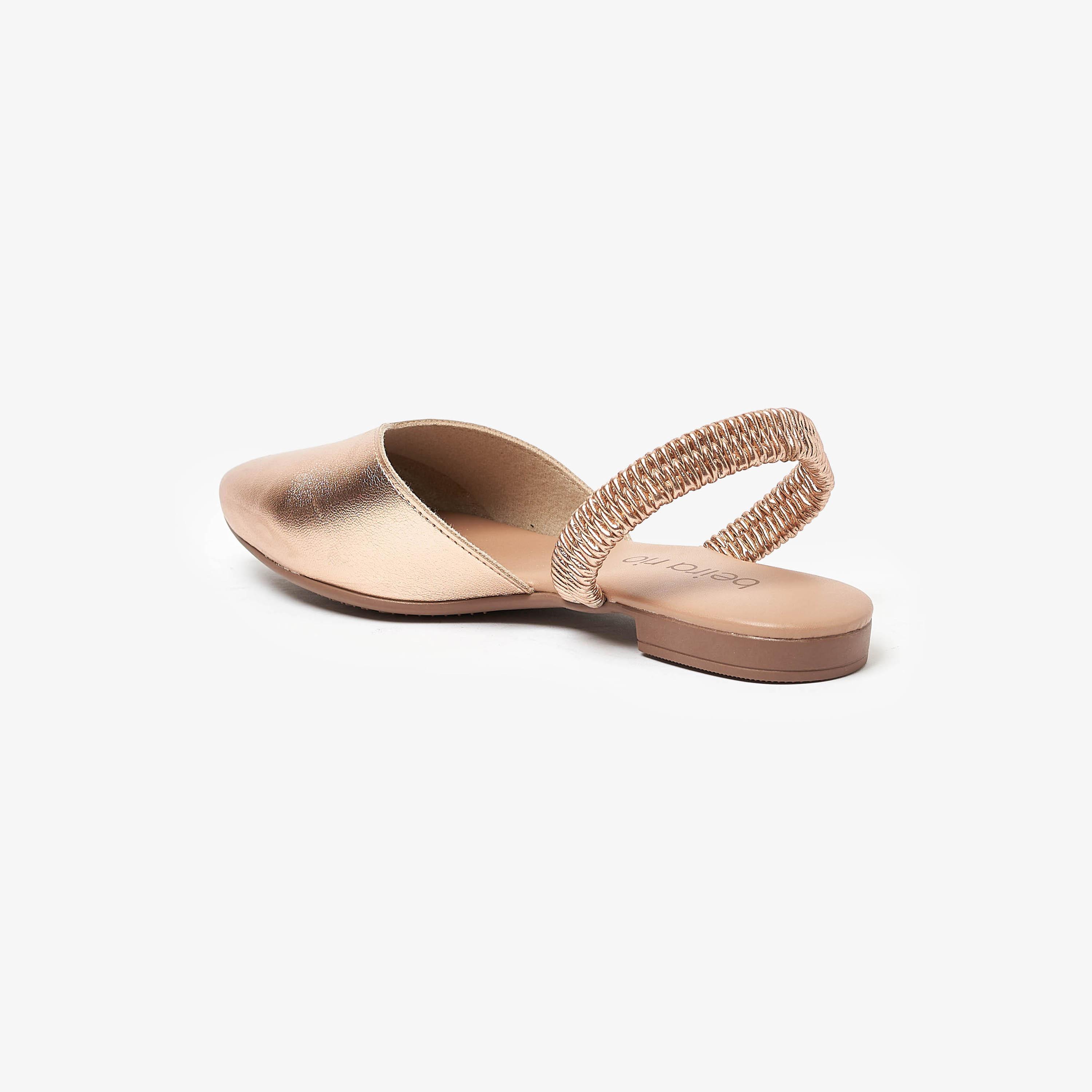 حذاء ميولز من بيرا ريو نسائي بمقدمة مدببة مع حزام خلفي | 4134-446-14710-women-shoes-sandals-flats-image-3