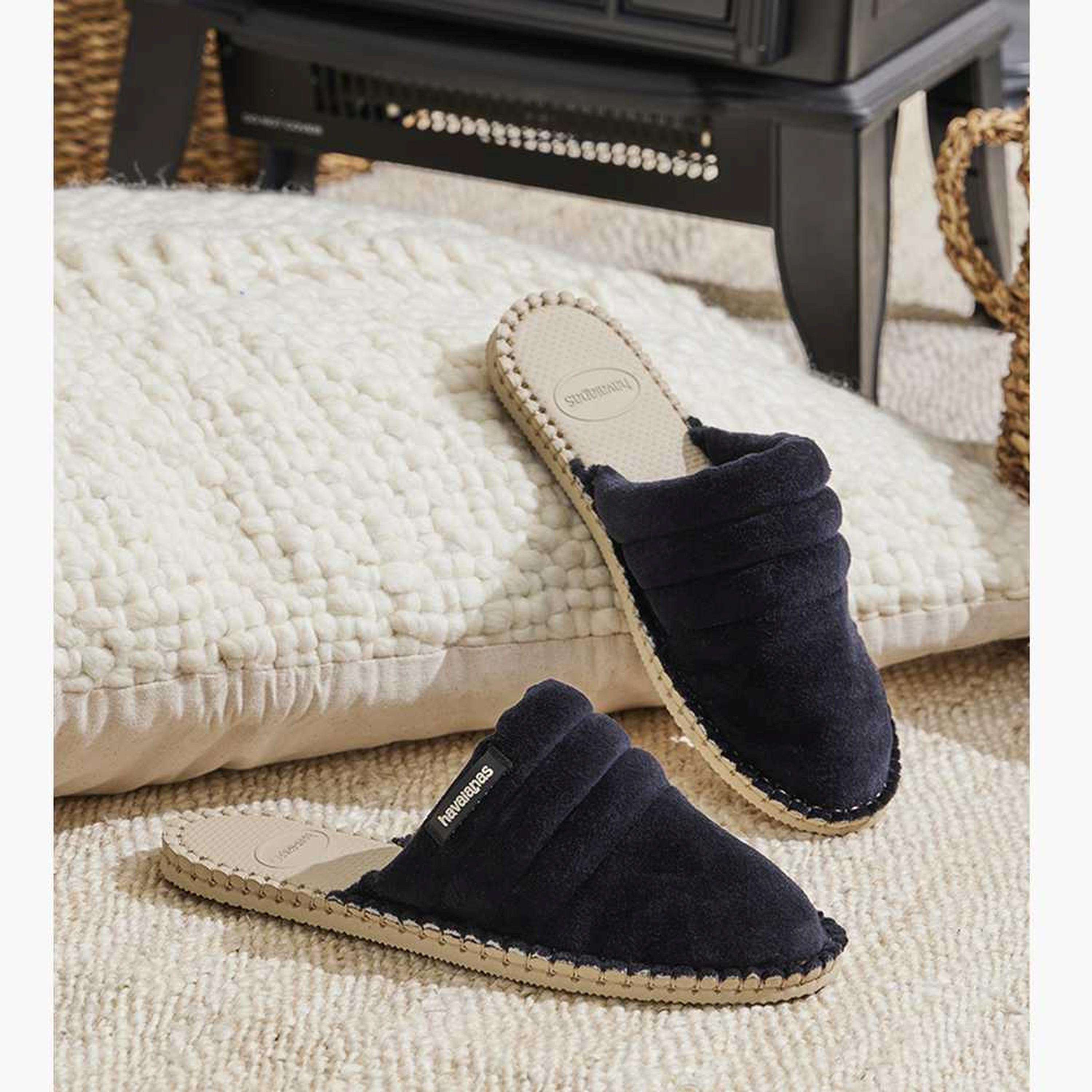 هافيانا-  حذاء نسائي هاف. ميول جوموس بكعب عالٍ الفرو سهل الارتداء-women-shoes-flipflopsandslides-image-2