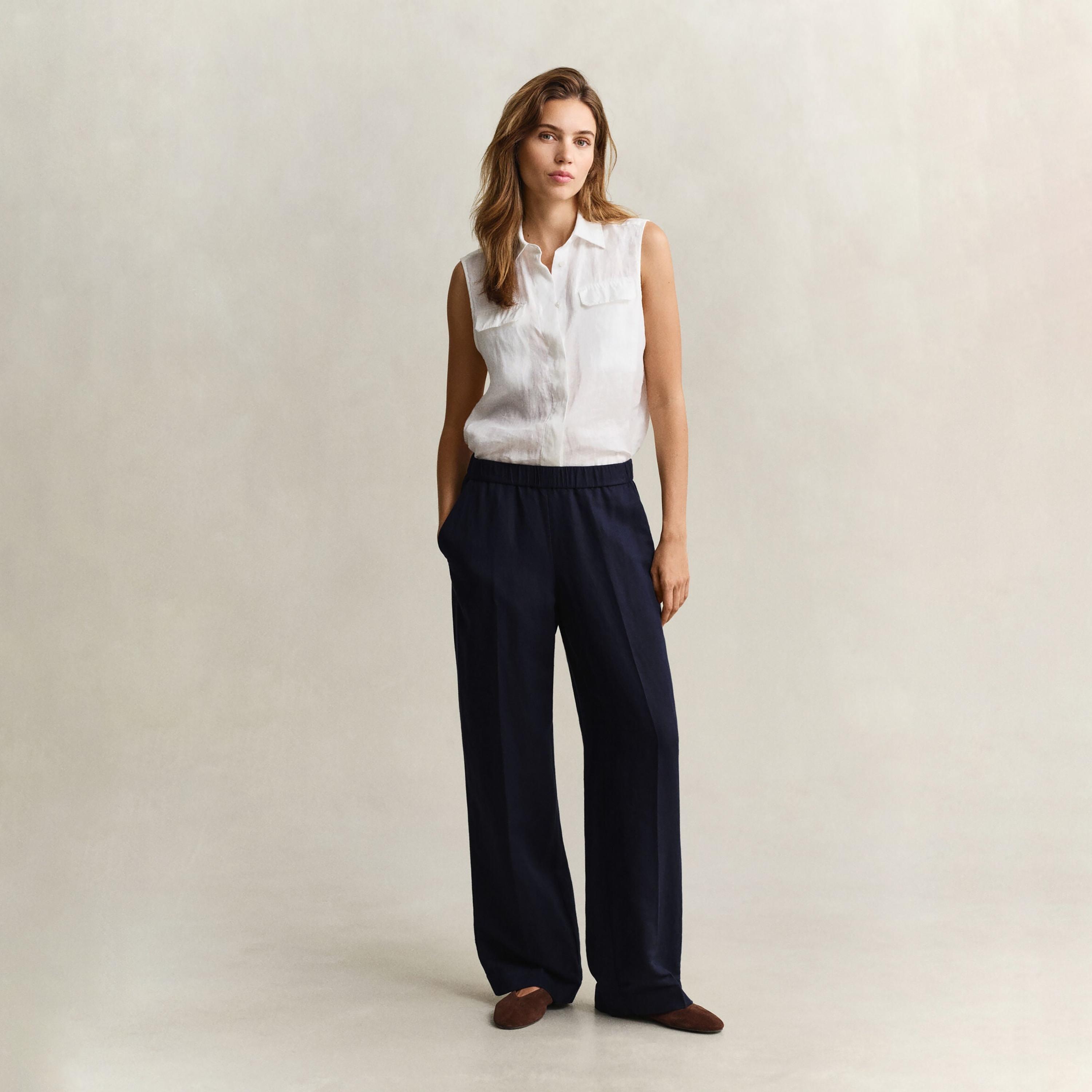 Gant Relaxed Fit Plain Mid Rise Elasticated Waist Women's Trousers-women-clothing-bottoms-trousers-image-2