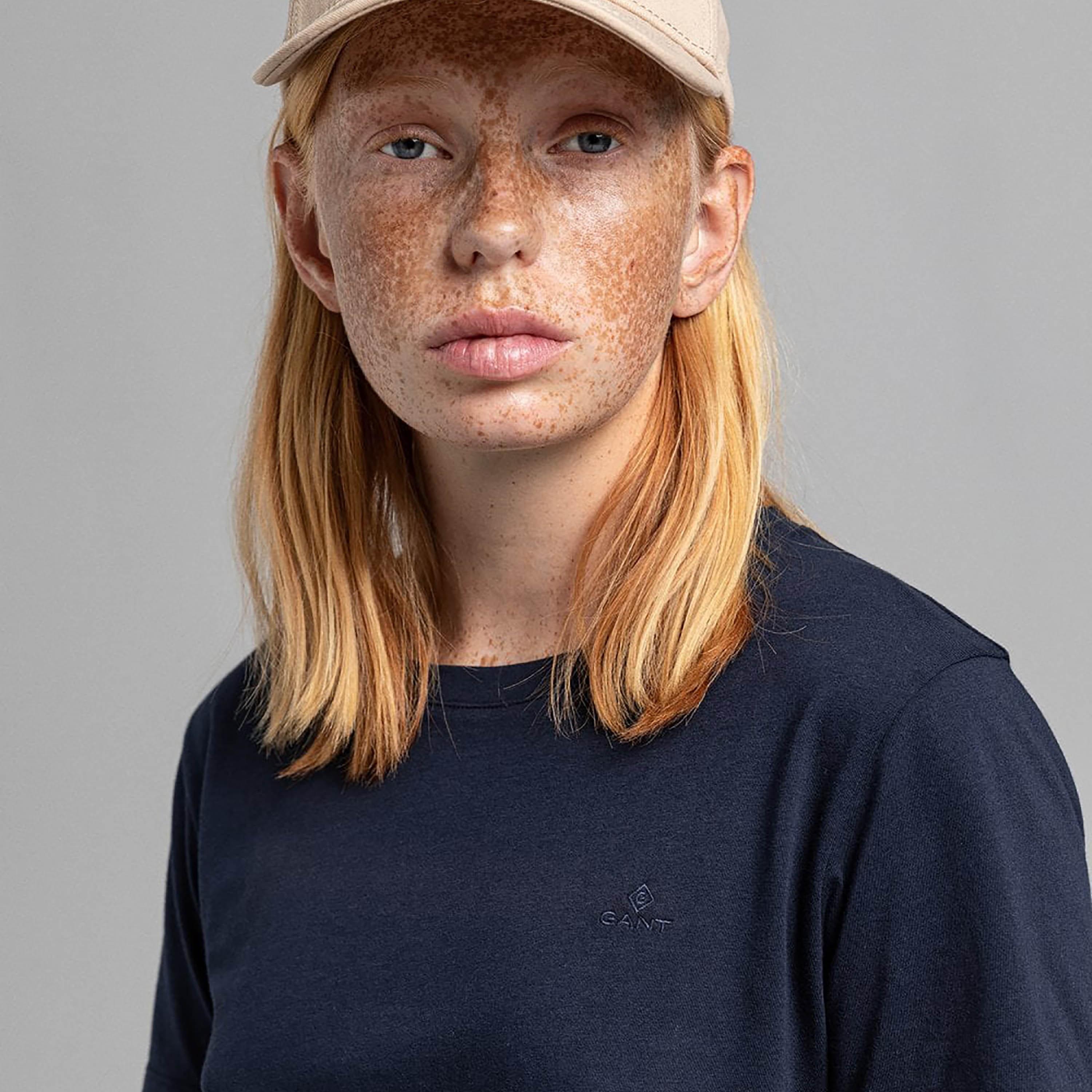 Gant Plain Round Neck Short Sleeves Women's T-Shirt-women-clothing-tshirts-image-3