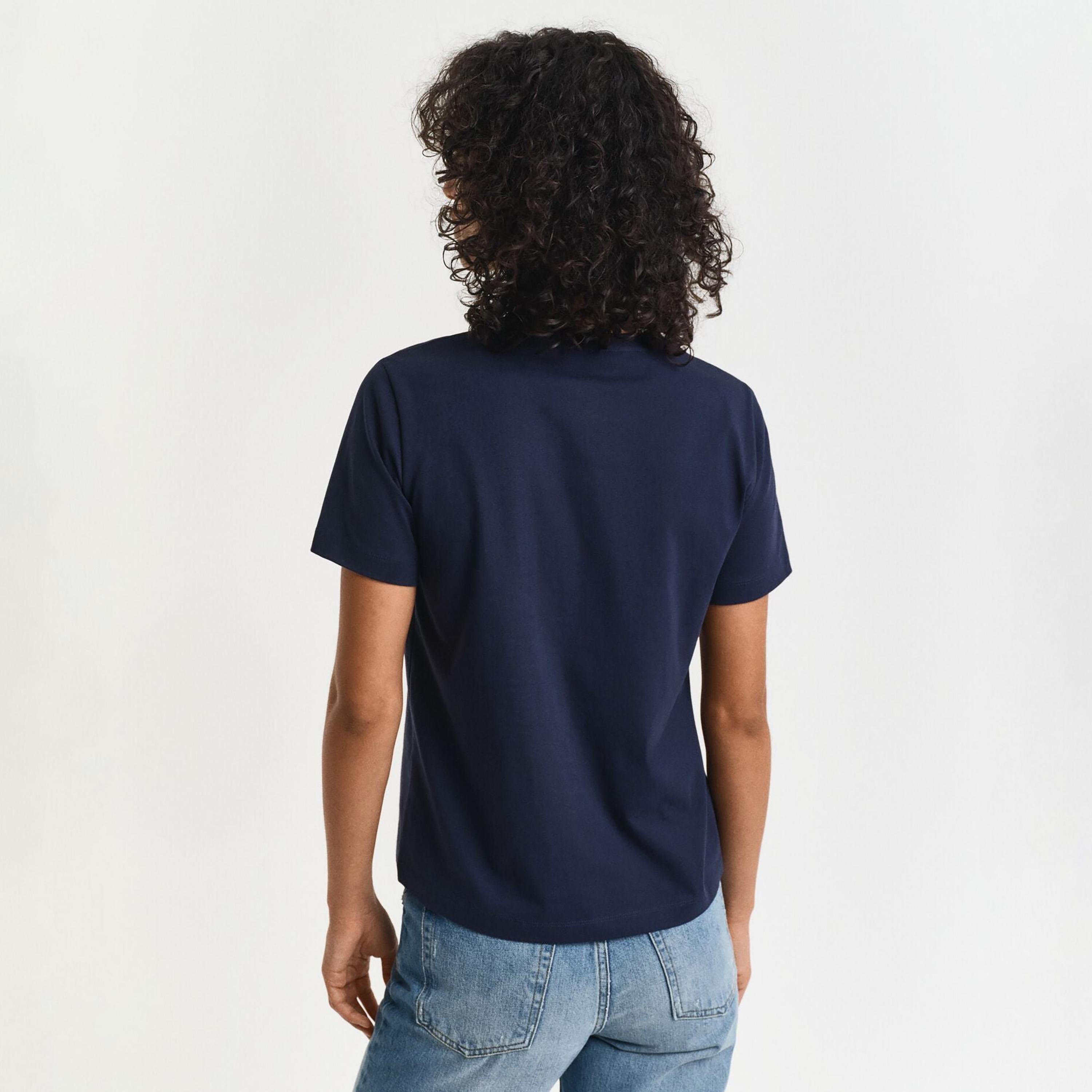 تيشيرت حريمي بياقة دائرية وأكمام قصيرة، بشعار مطرز من جانت-women-clothing-tshirts-image-2