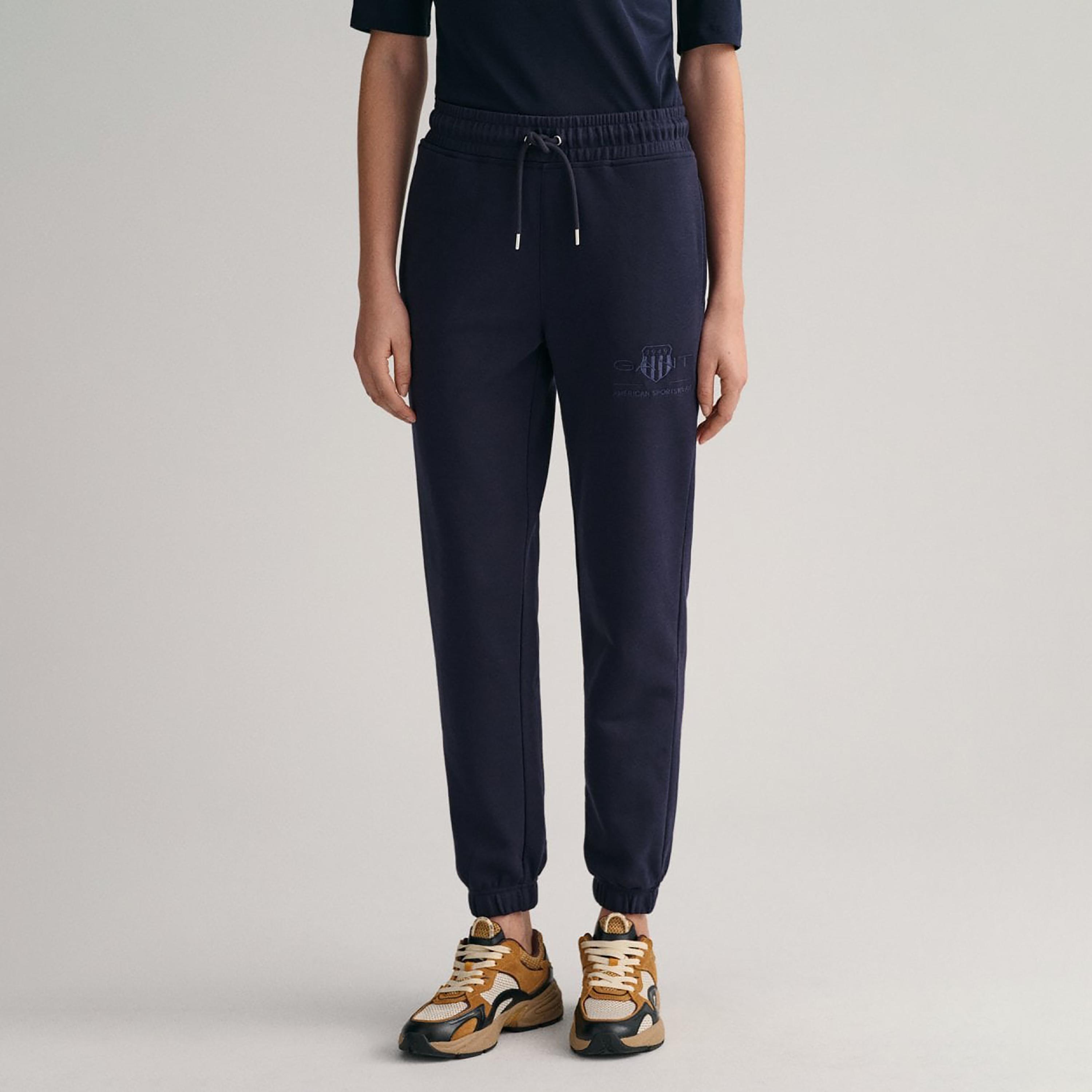 بنطال رياضي برباط متوسط الارتفاع مزين بشعار جانت-women-clothing-bottoms-joggers-image-1