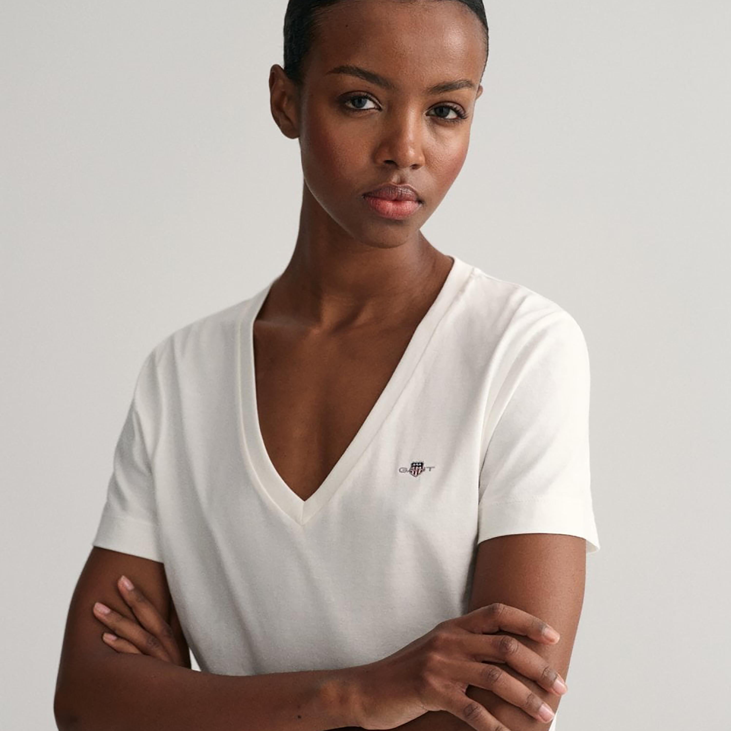 تي-شيرت جانت لوجو بأكمام قصيرة والرقبة الخامسة-women-clothing-tshirts-image-3