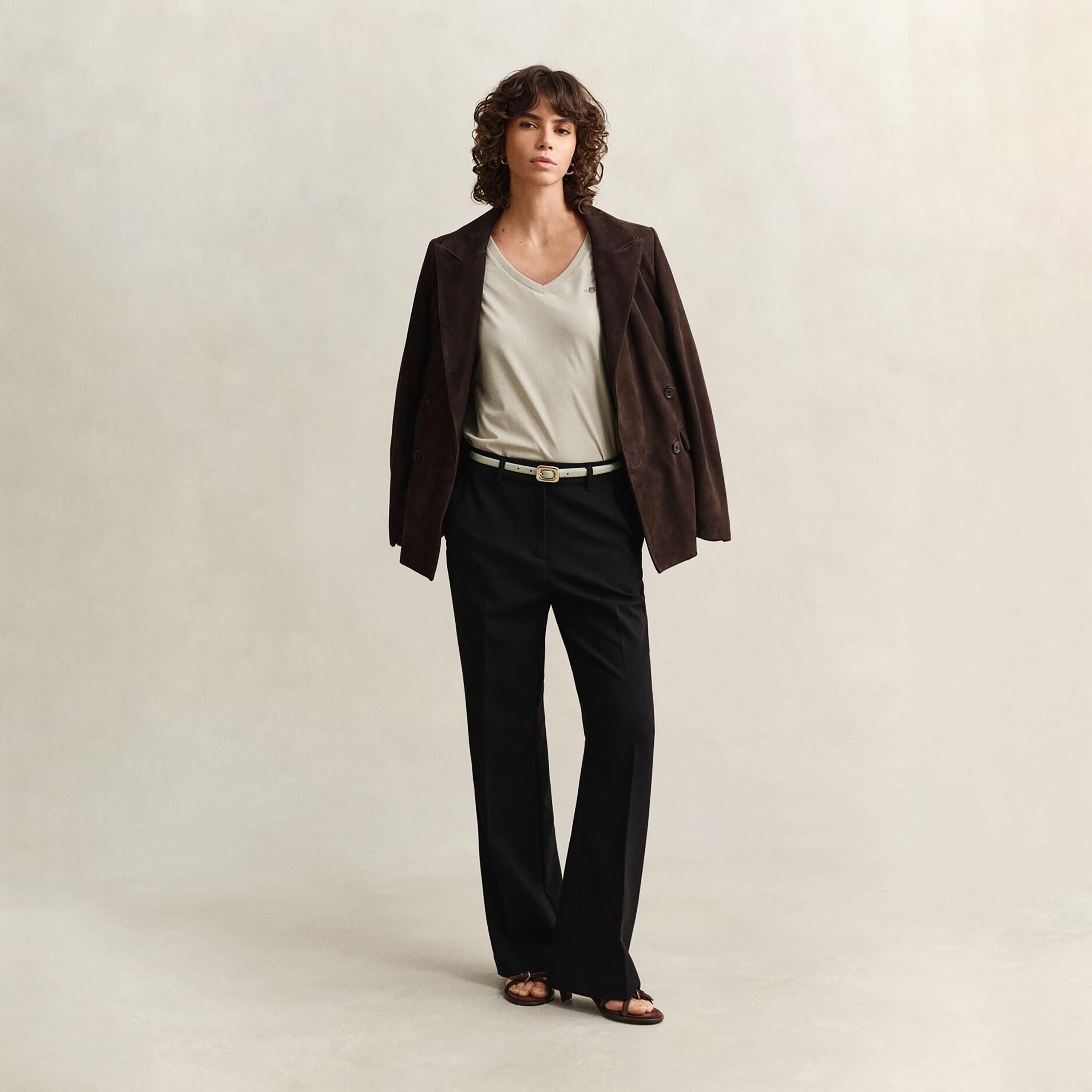 تي شيرت نسائي بأكمام قصيرة ورقبة على شكل حرف V من جانت-women-clothing-tshirts-image-2