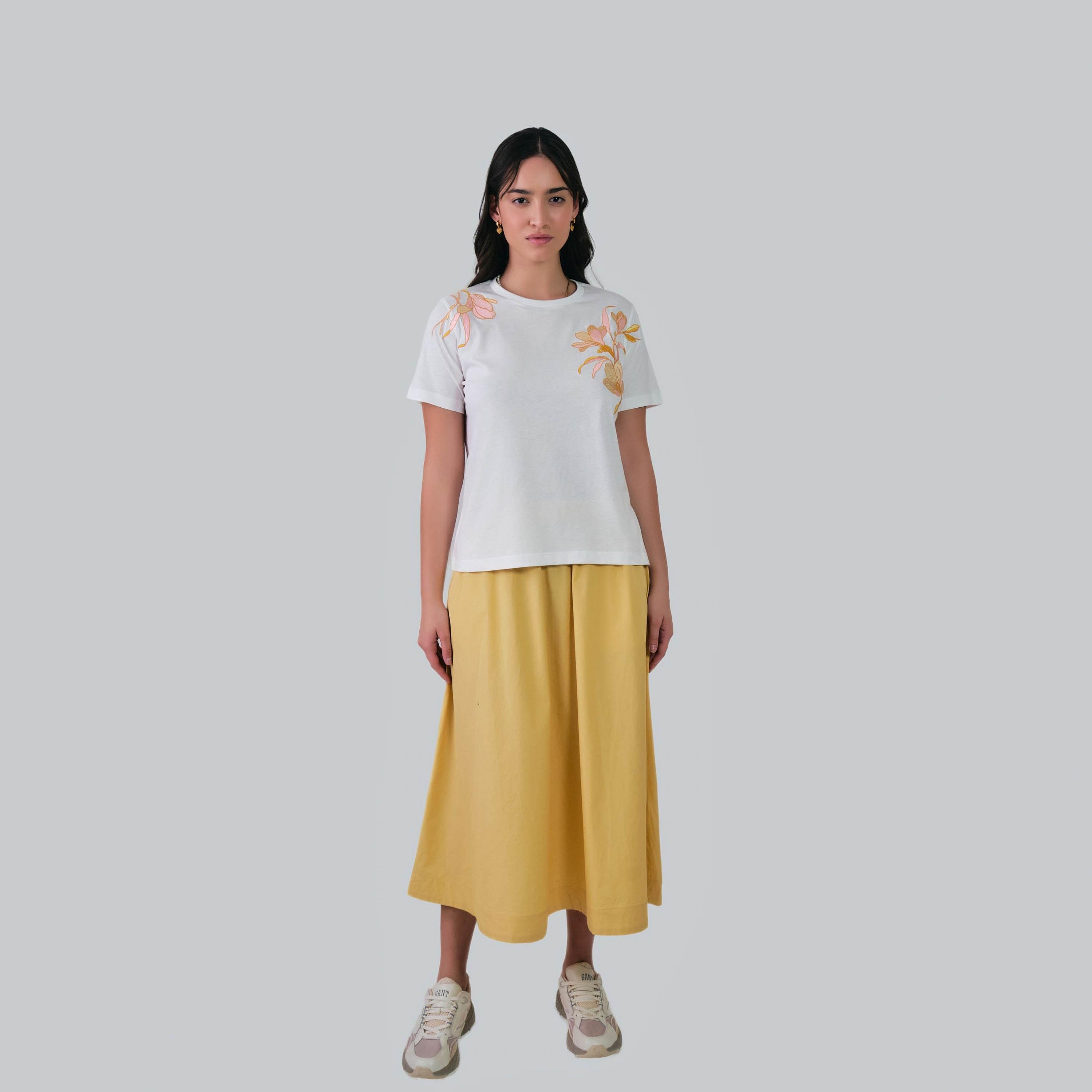 Gant Magnolia Embroidery Round Neck Short Sleeves Women's T-Shirt-women-clothing-tshirts-image-2