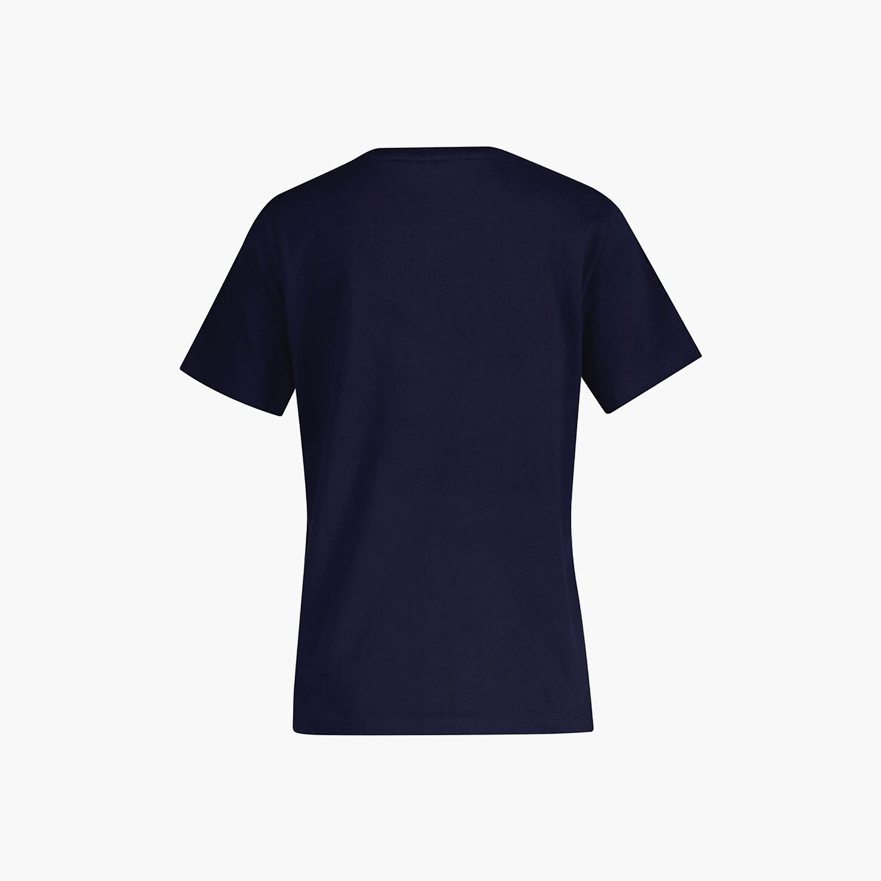 تي شيرت نسائي بأكمام قصيرة ورقبة دائرية وشعار صغير من Gant-women-clothing-tshirts-image-5