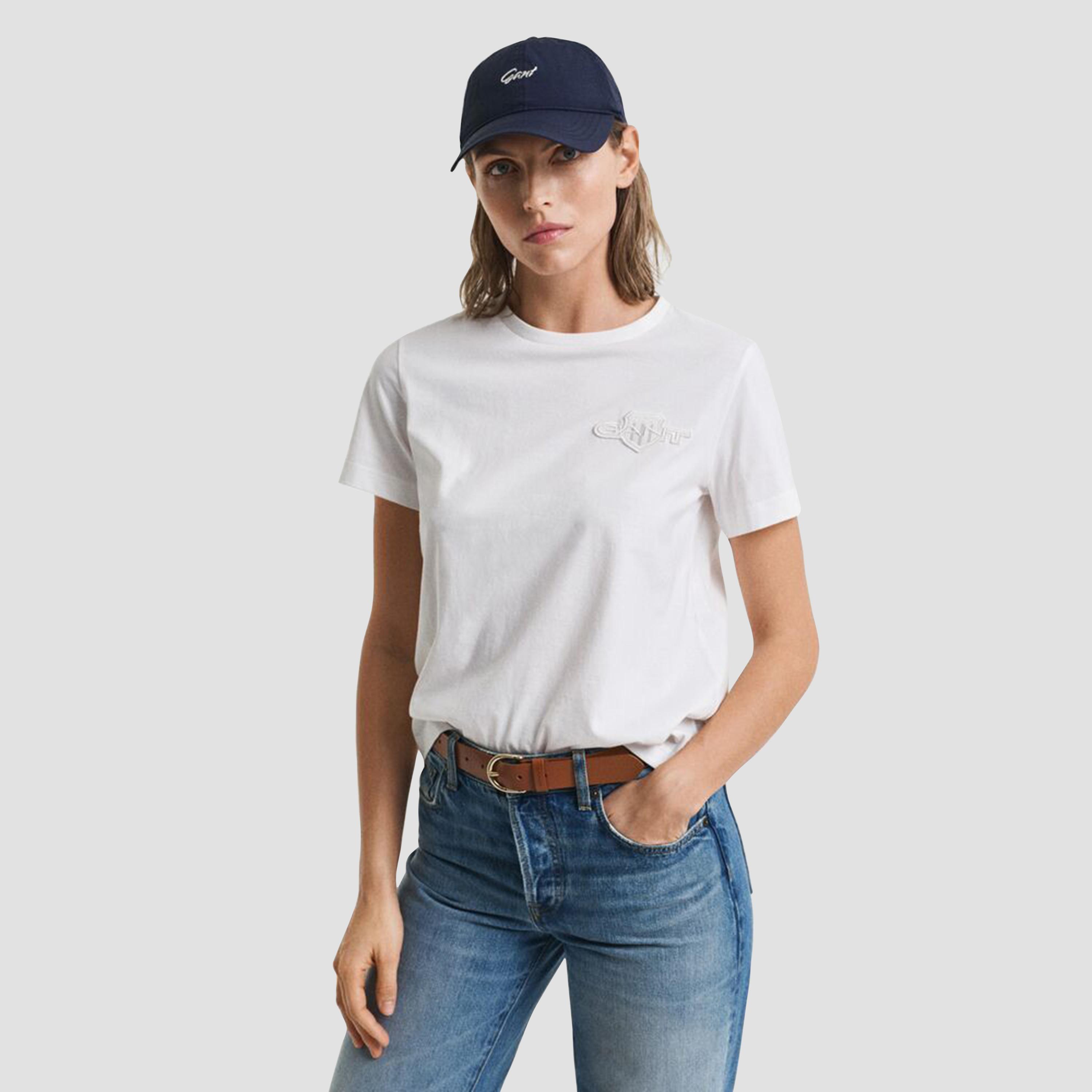 تيشيرت حريمي بياقة دائرية وأكمام قصيرة، بشعار مطرز من جانت-women-clothing-tshirts-image-1