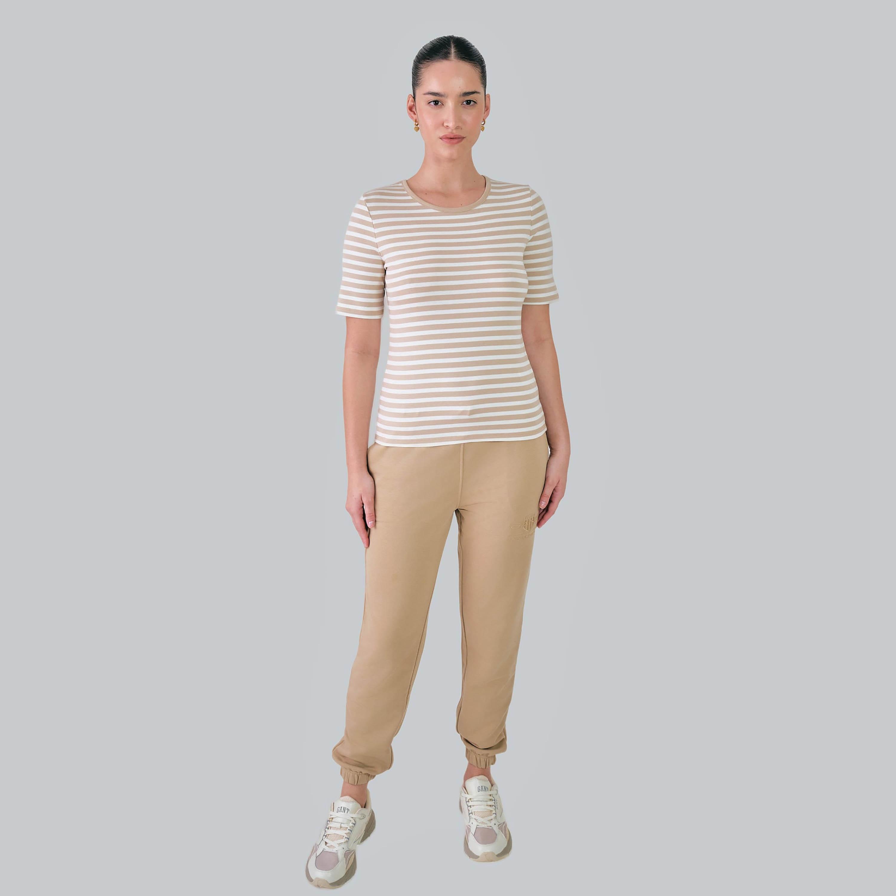 تي شيرت نسائي مخطط بياقة دائرية وأكمام قصيرة من غانت-women-clothing-tshirts-image-13