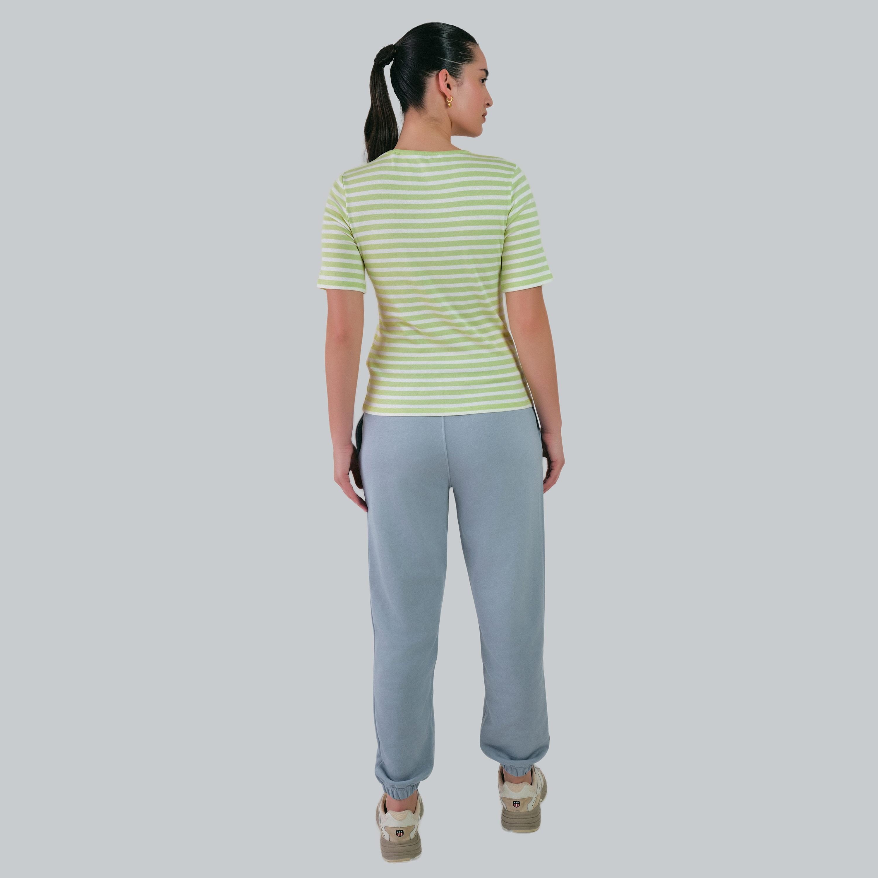 تي شيرت نسائي مخطط بياقة دائرية وأكمام قصيرة من غانت-women-clothing-tshirts-image-18