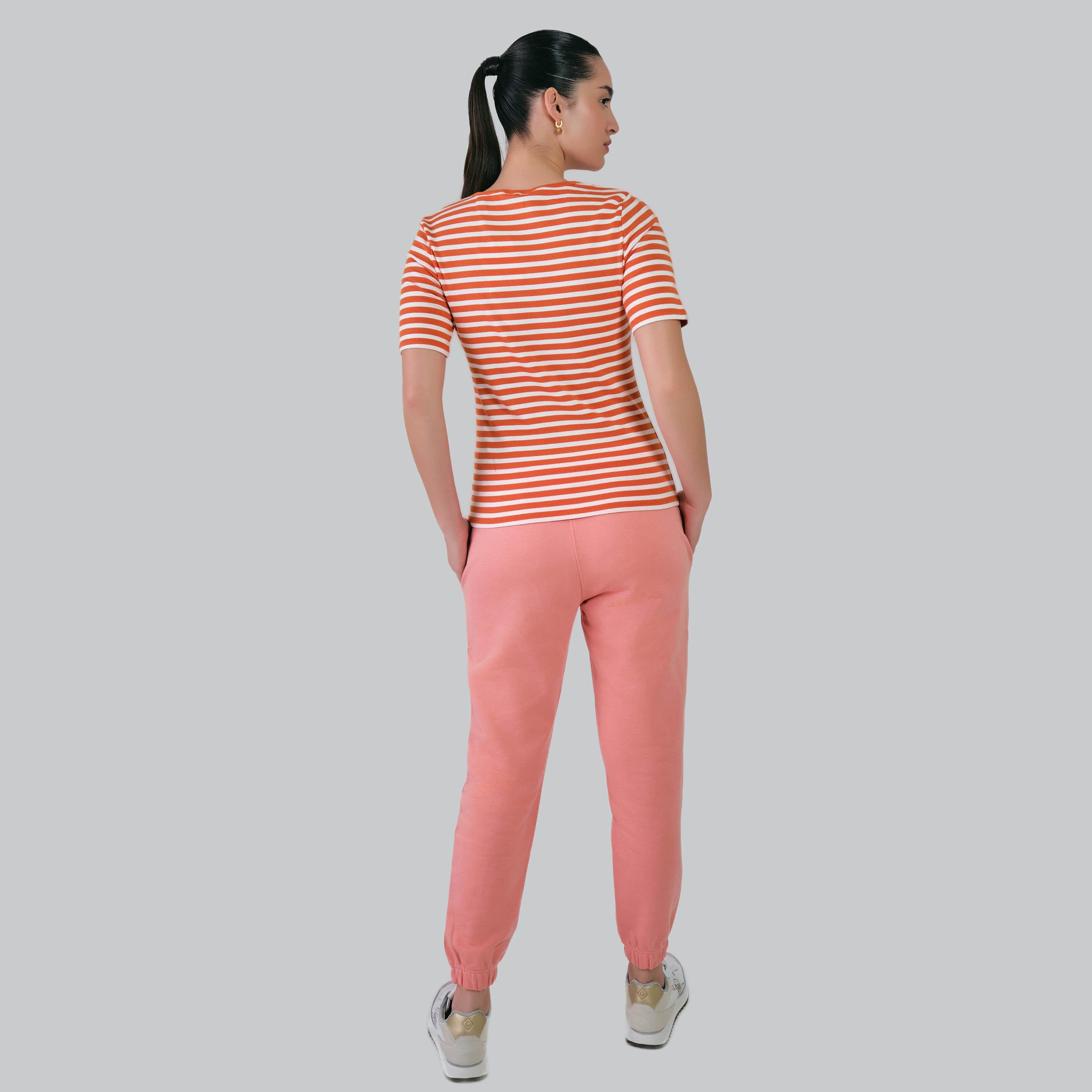 تي شيرت نسائي مخطط بياقة دائرية وأكمام قصيرة من غانت-women-clothing-tshirts-image-11