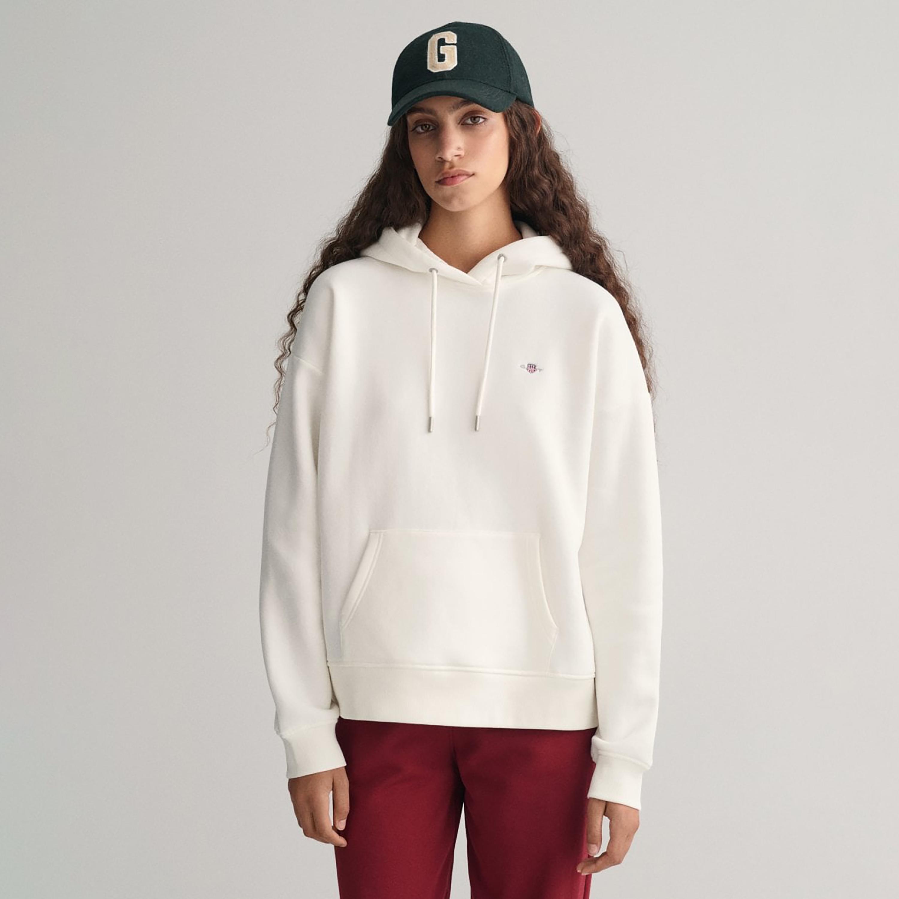 هودي بأكمام طويلة وشعار جانت مع جيب الكنغر-women-clothing-hoodiesandsweatshirts-hoodies-image-1