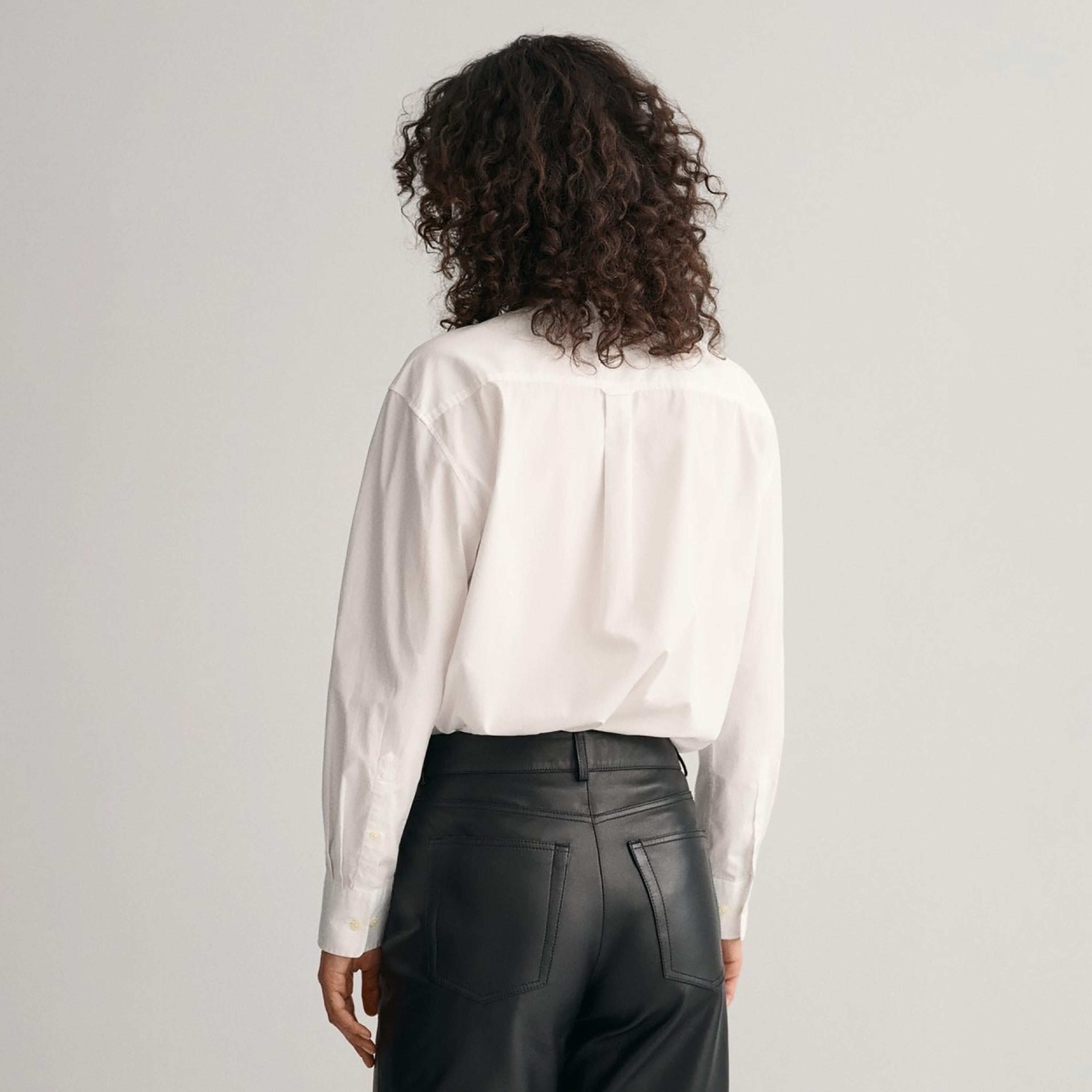 قميص حريمي بقصة مريحة بياقة مسطحة وأكمام طويلة، سادة من جانت-women-clothing-shirtsandblouses-shirts-image-4