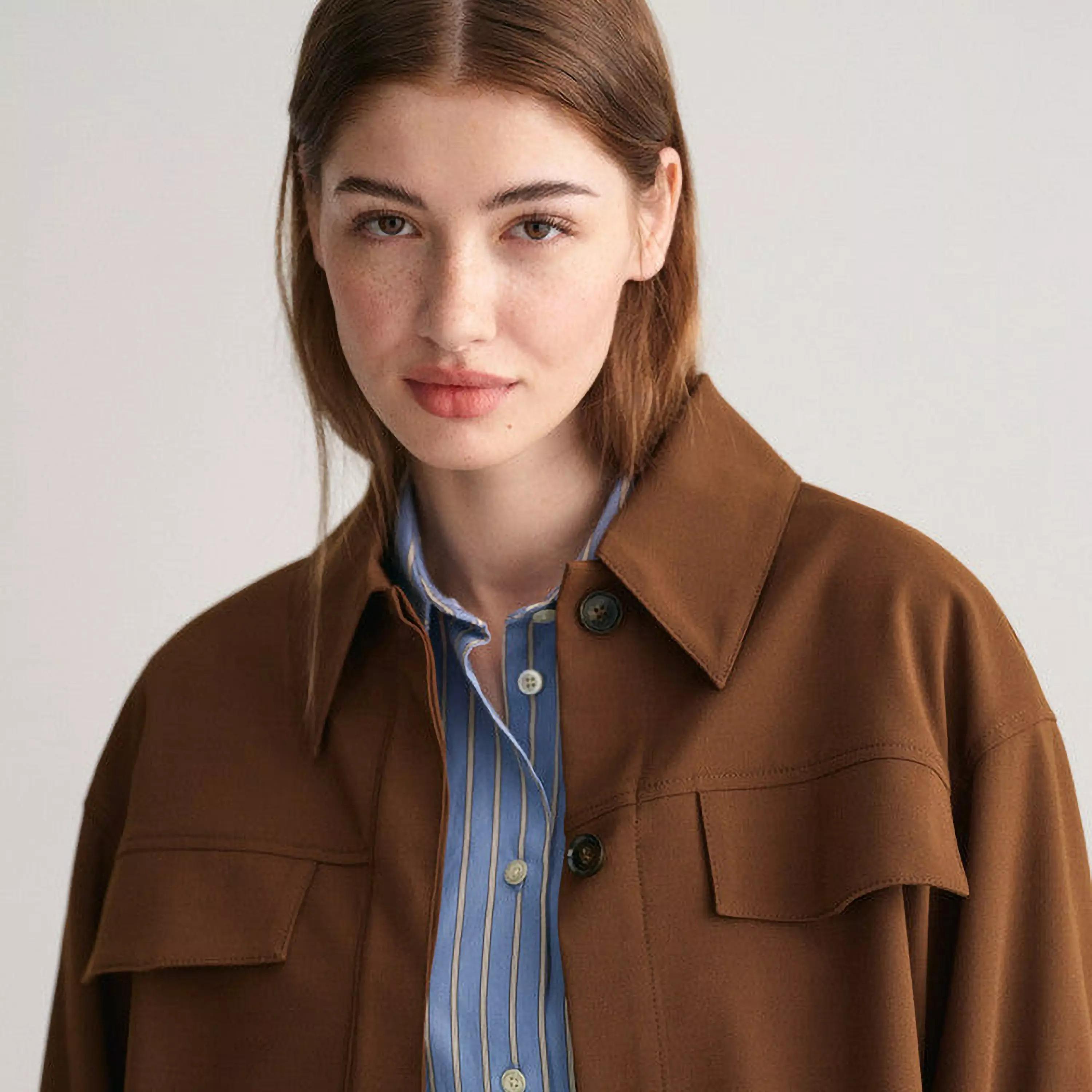 قميص نسائي بأكمام طويلة وياقة مريحة من Gant-women-clothing-shirtsandblouses-shirts-image-3