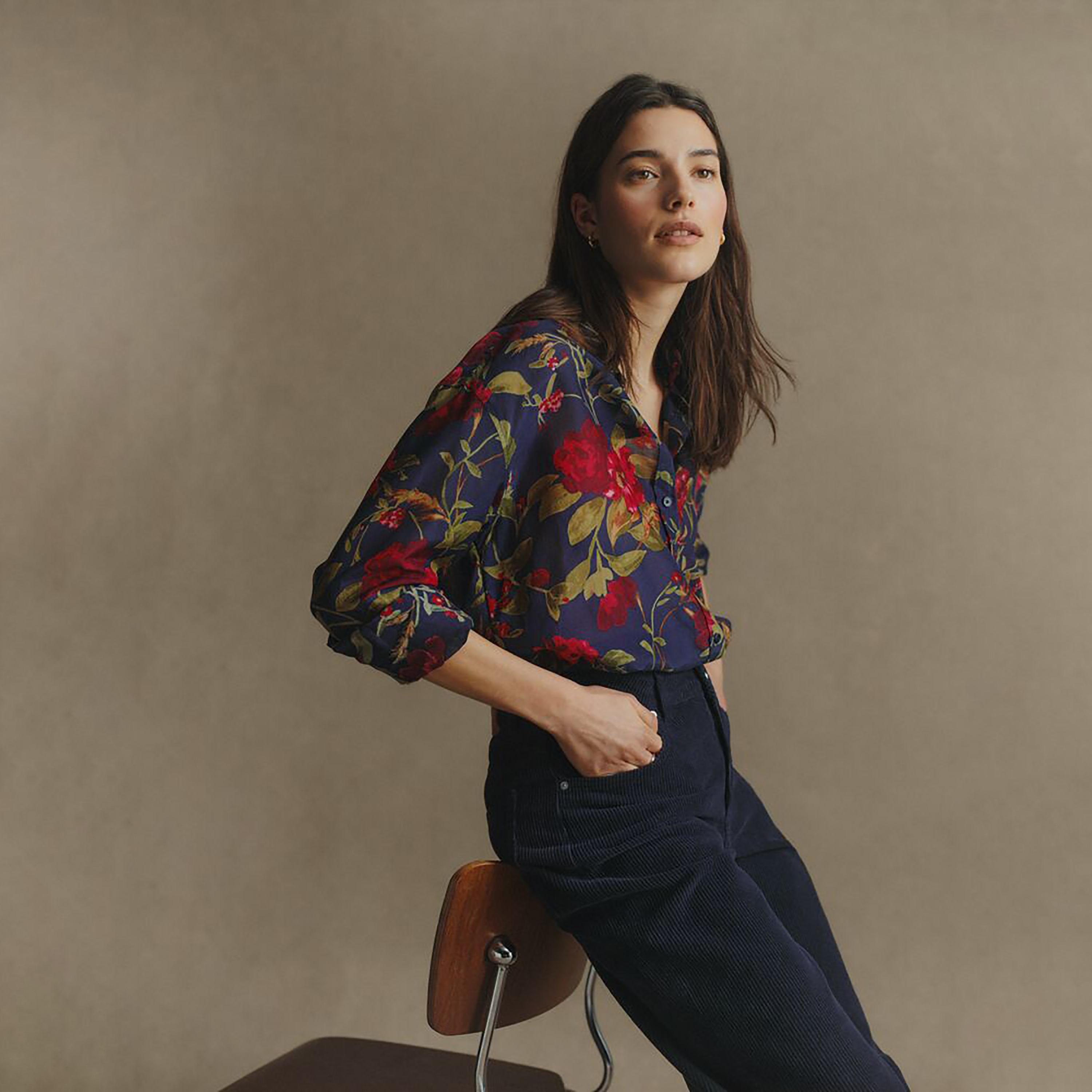 Gant Relaxed Fit Floral Print Collared Long Sleeves Women's Shirt-women-clothing-shirtsandblouses-shirts-image-2