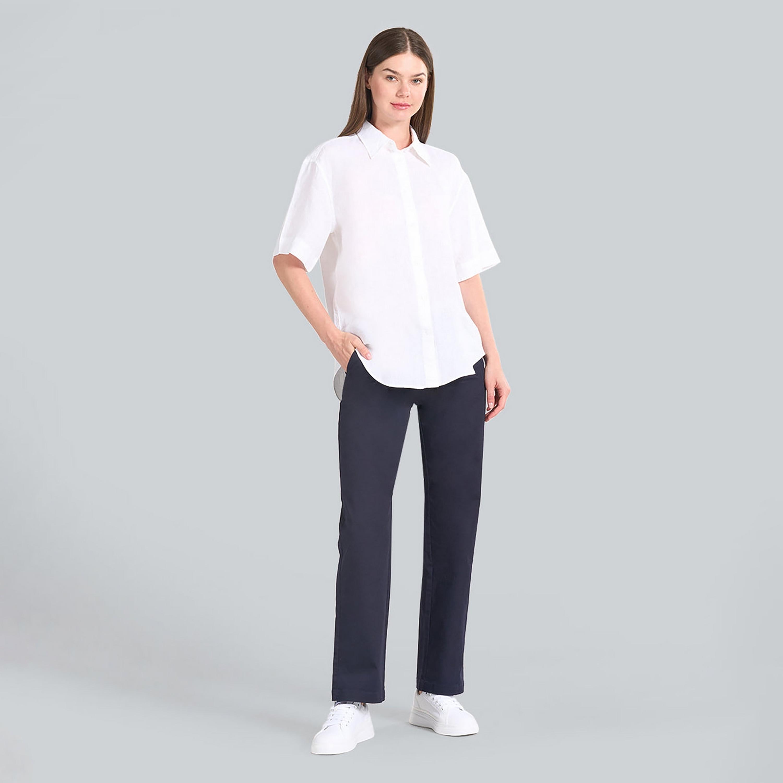 قميص كتان نسائي بقصة مريحة وسادة وياقة مدببة وأكمام قصيرة من غانت-women-clothing-shirtsandblouses-shirts-image-3