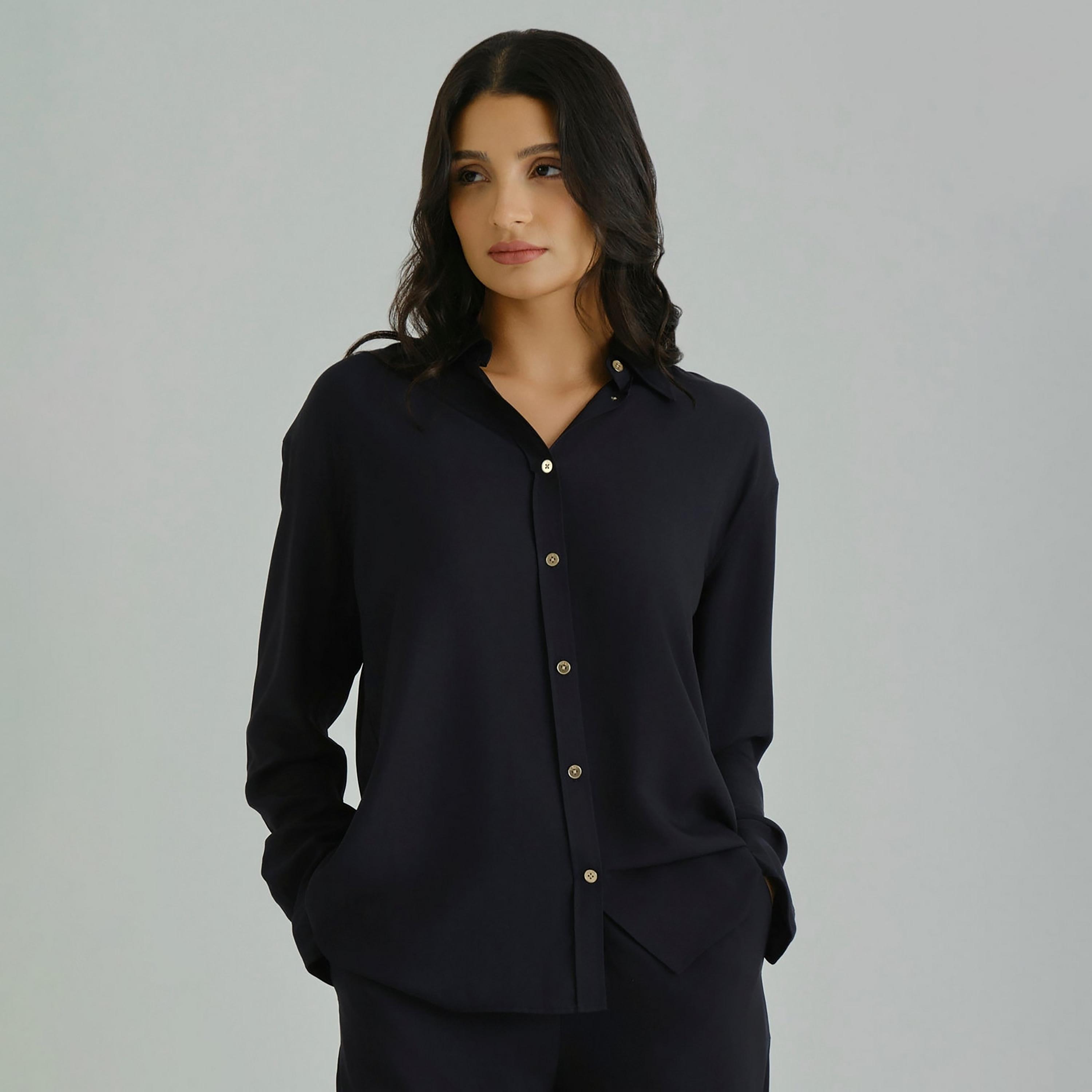 بلوزة نسائية بقصة عادية وسادة بياقة كلاسيكية وأكمام طويلة من غانت-women-clothing-shirtsandblouses-blouses-image-1