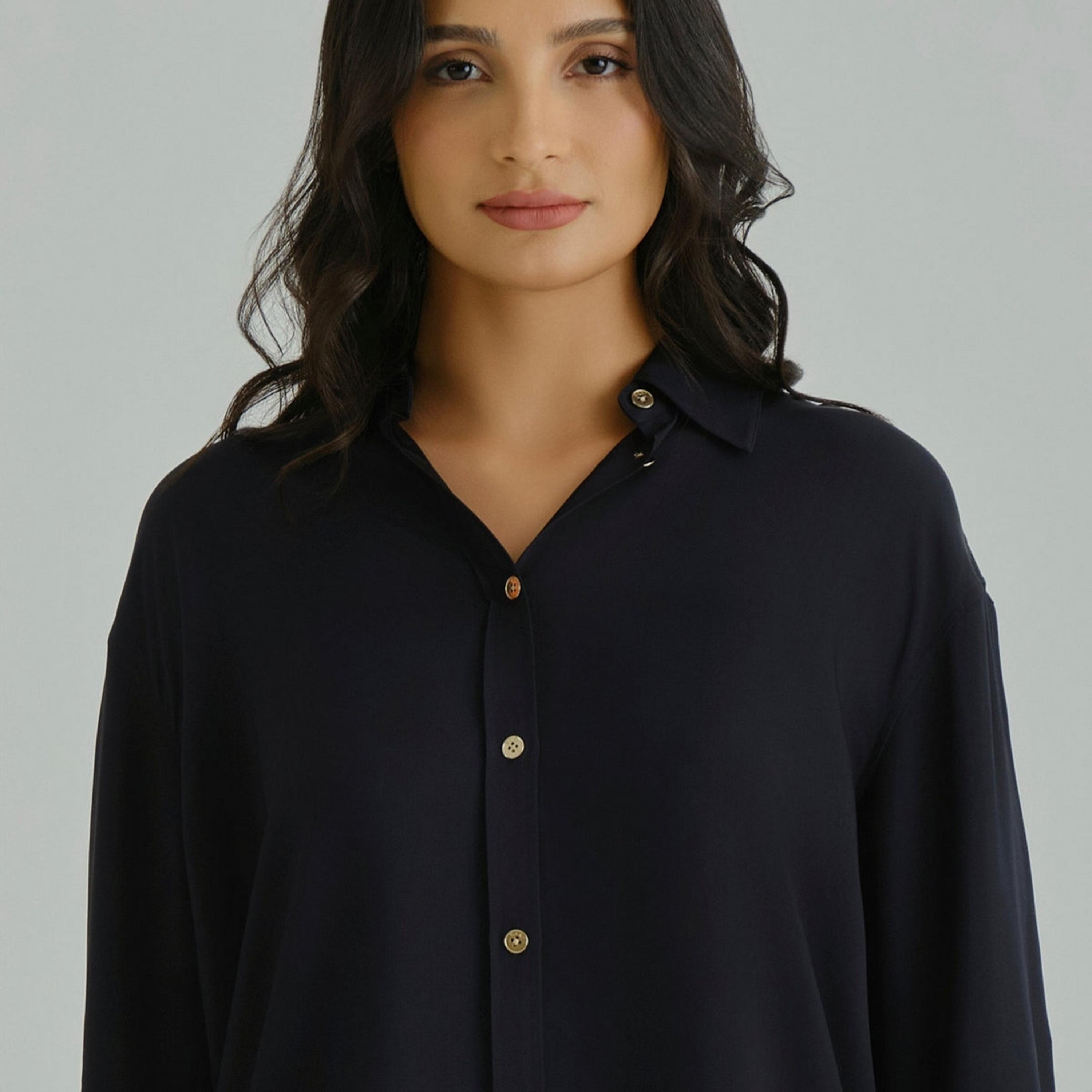 بلوزة نسائية بقصة عادية وسادة بياقة كلاسيكية وأكمام طويلة من غانت-women-clothing-shirtsandblouses-blouses-image-3