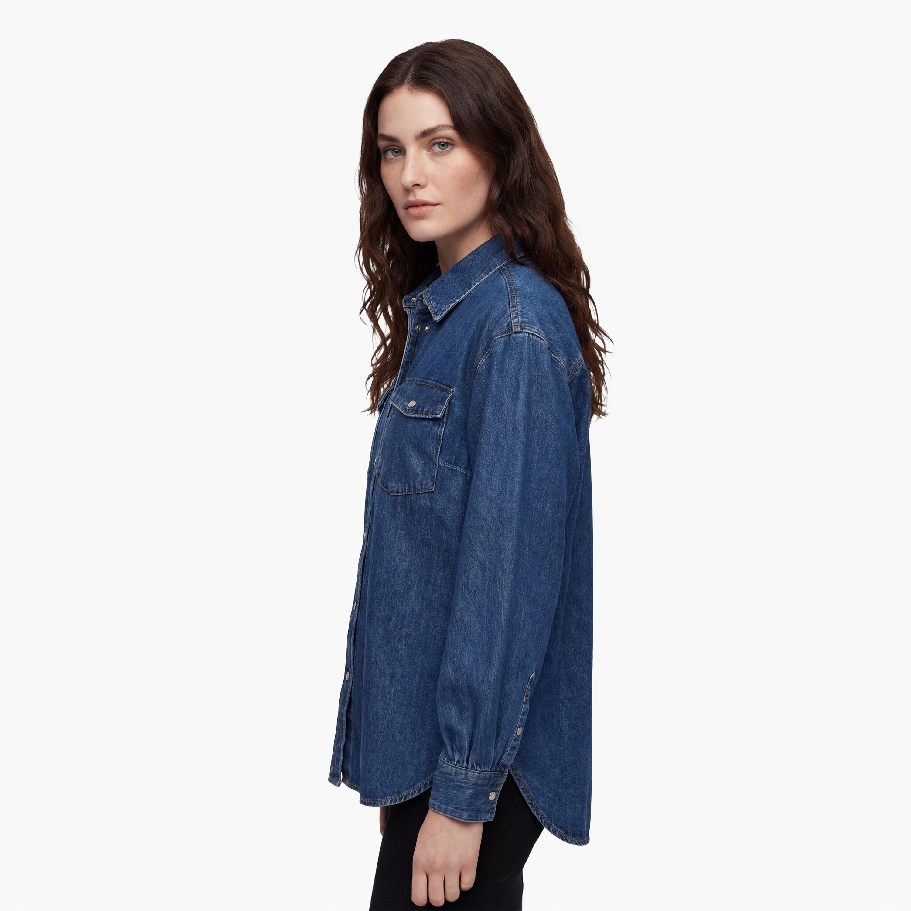 قميص دنيم نسائي بأكمام طويلة وقصة "ريلاكسد فيت" بمظهر باهت وياقة "سبريد" من جانت-women-clothing-shirtsandblouses-shirts-image-3