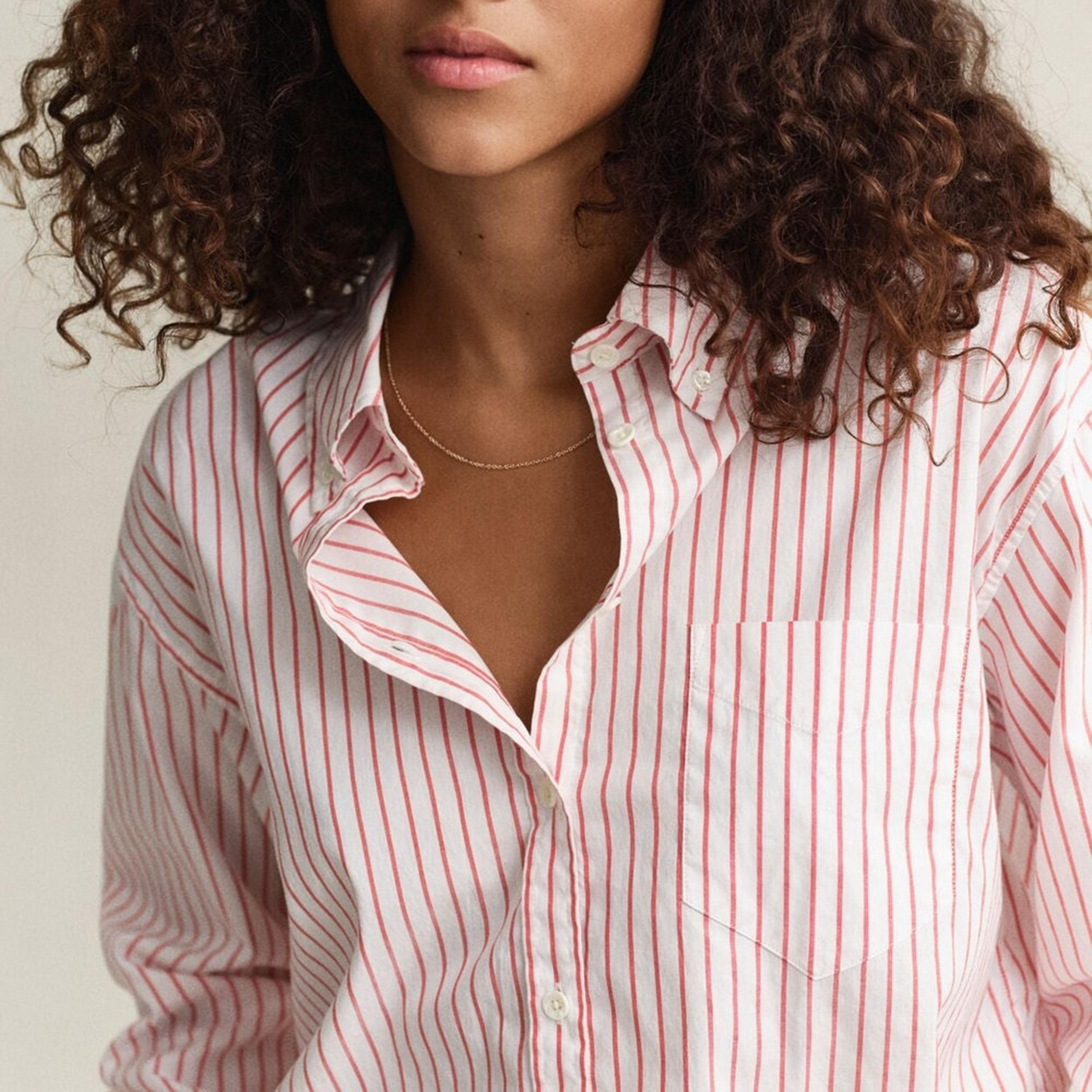 قميص نسائي بقصة مريحة ومخطط بياقة بأزرار وأكمام طويلة من غانت-women-clothing-shirtsandblouses-shirts-image-2