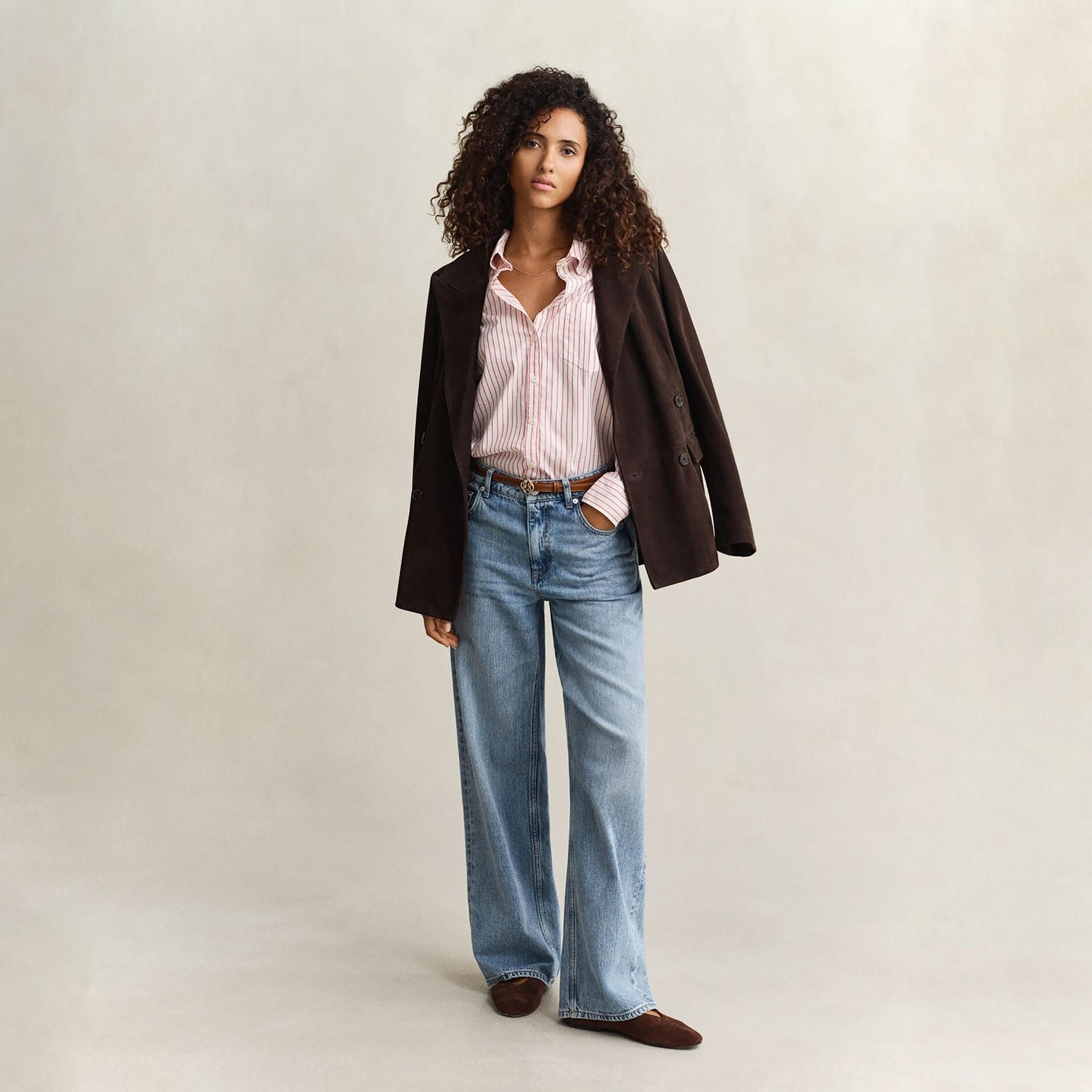قميص نسائي بقصة مريحة ومخطط بياقة بأزرار وأكمام طويلة من غانت-women-clothing-shirtsandblouses-shirts-image-3