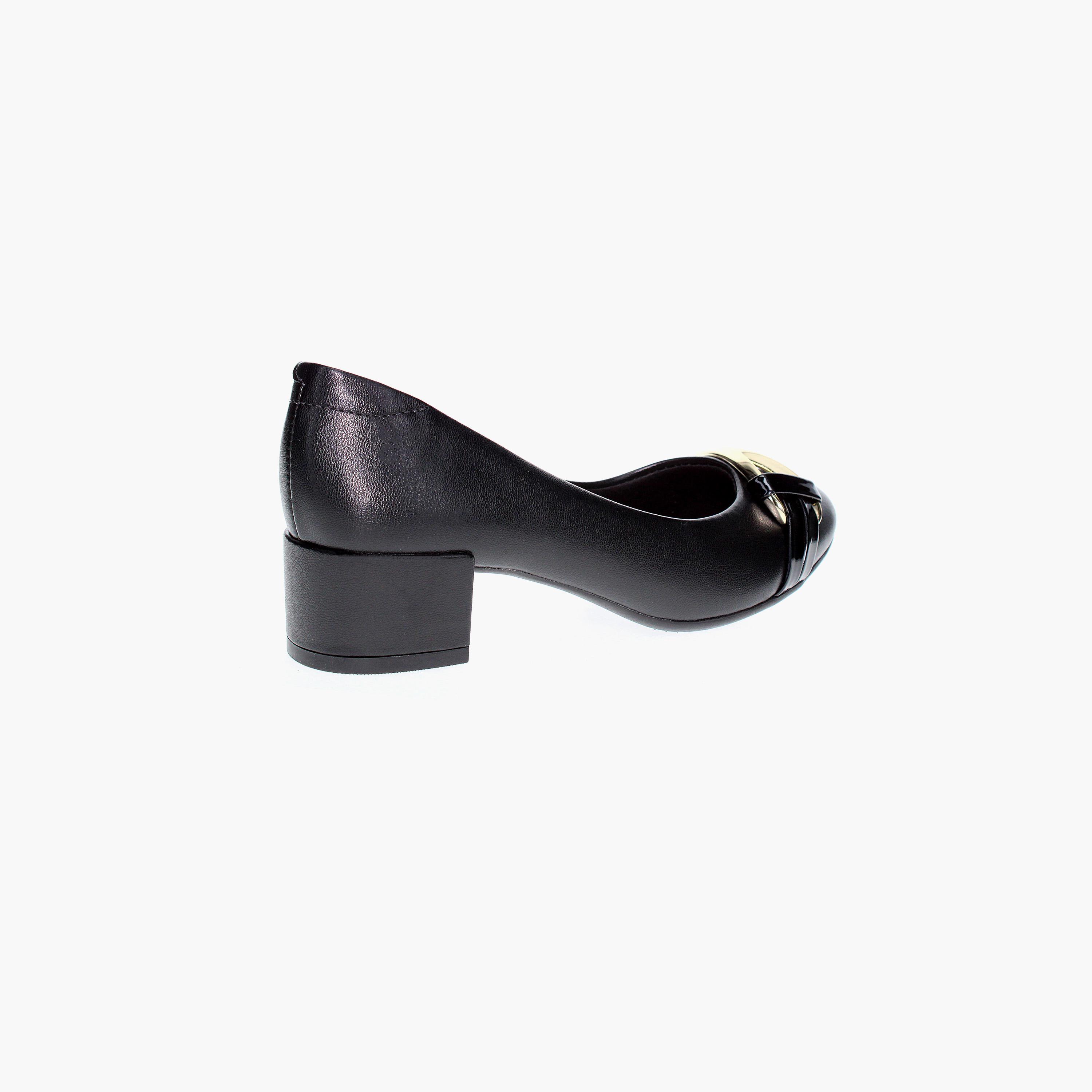 حذاء بمبز نسائي بكعب بلوك من بيرا ريو مع مزين بإبزيم ذهبي | 4301-105-9569-women-shoes-heels-image-2