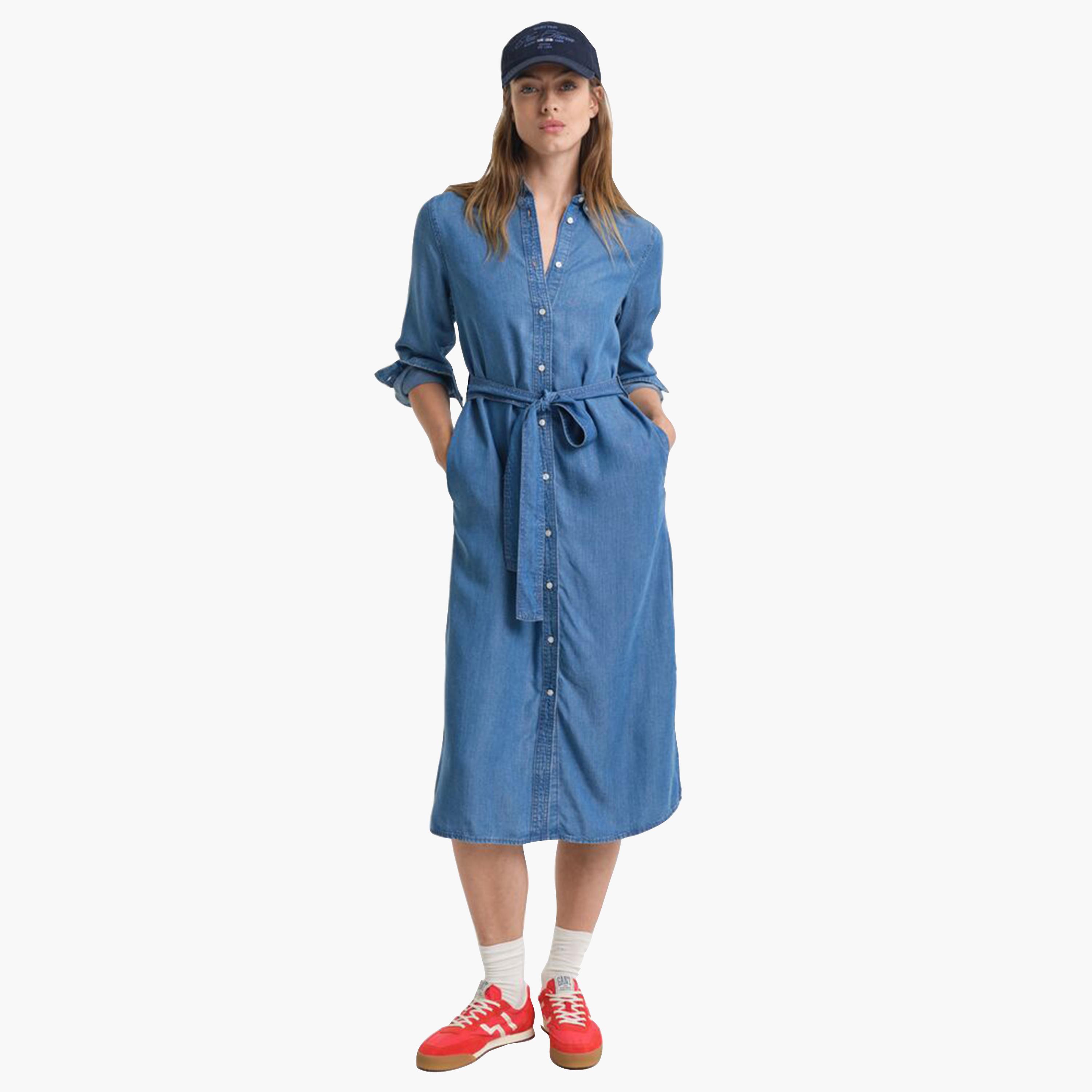 فستان قميص ميدي حريمي من قماش الشامبري الأزرق بياقة بأزرار من جانت-women-clothing-dresses-image-1