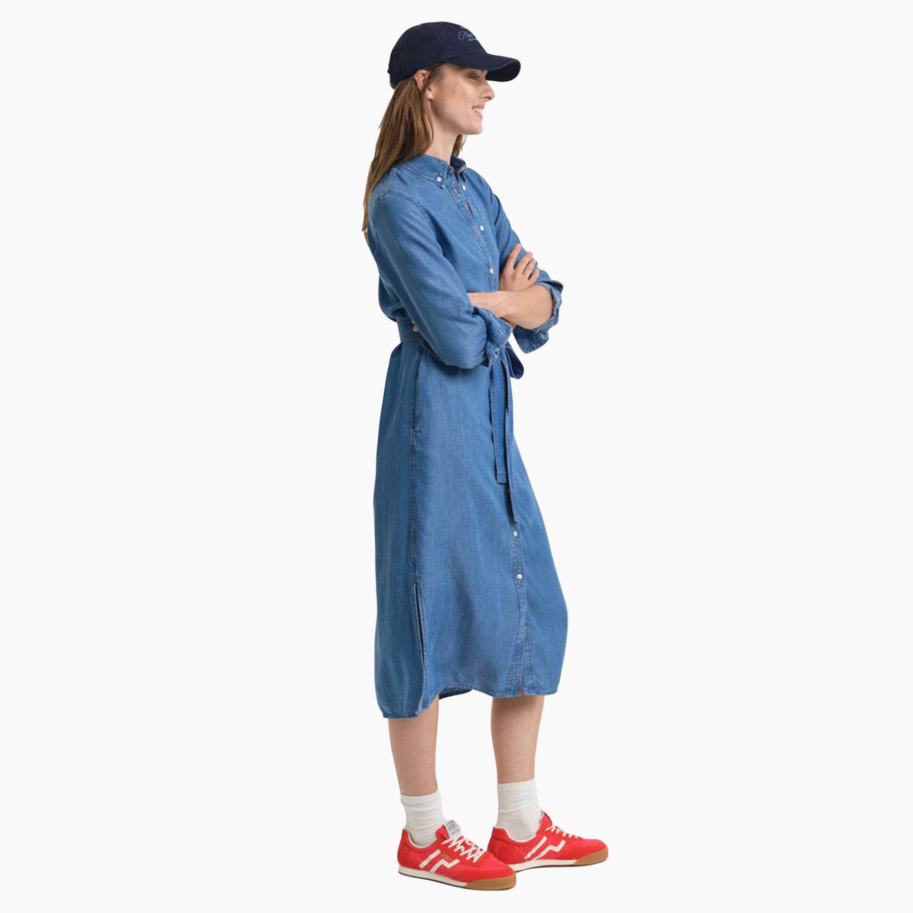 فستان قميص ميدي حريمي من قماش الشامبري الأزرق بياقة بأزرار من جانت-women-clothing-dresses-image-5