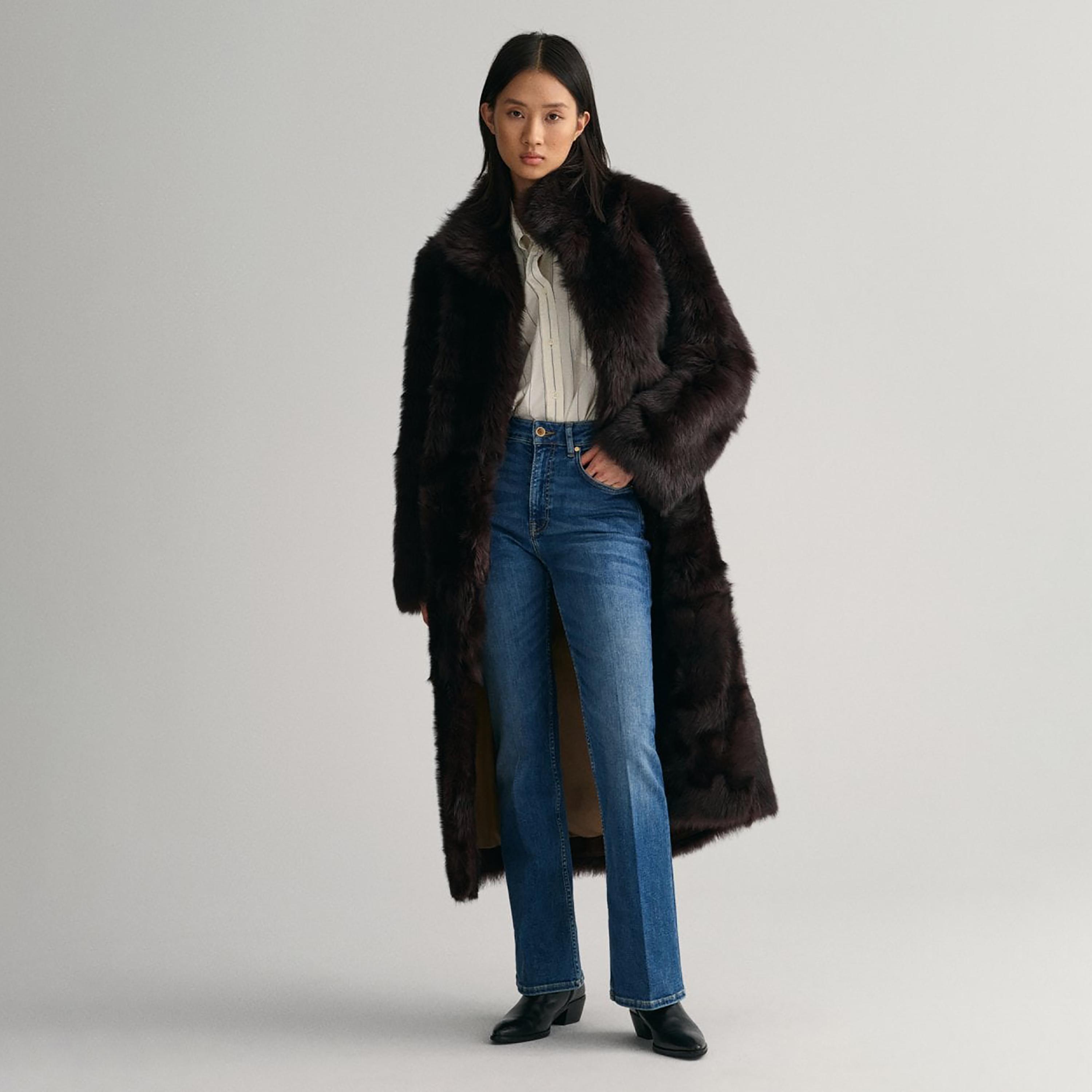 معطف شيرلينغ ذات ياقة وتفاصيل فرو من جانت-women-clothing-coatsandjackets-coats-image-2