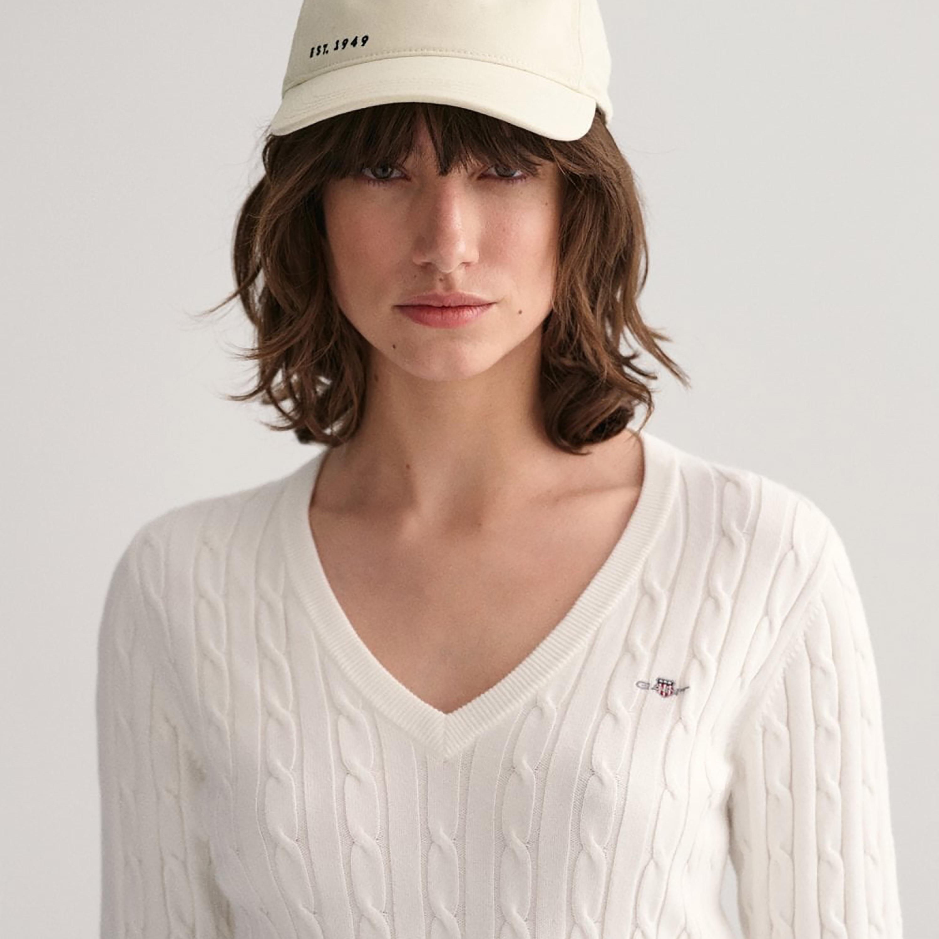 Gant Braided Knitted V-Neck Long Sleeves Sweatshirt-women-clothing-hoodiesandsweatshirts-hoodies-image-3