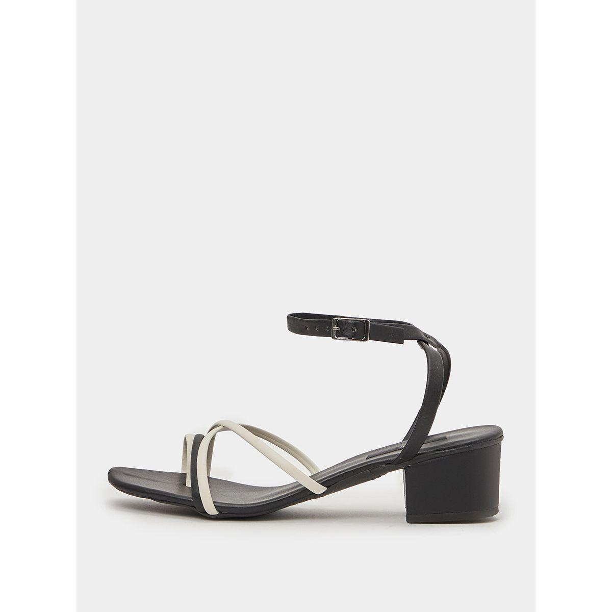 Toe ring block sales heel sandal