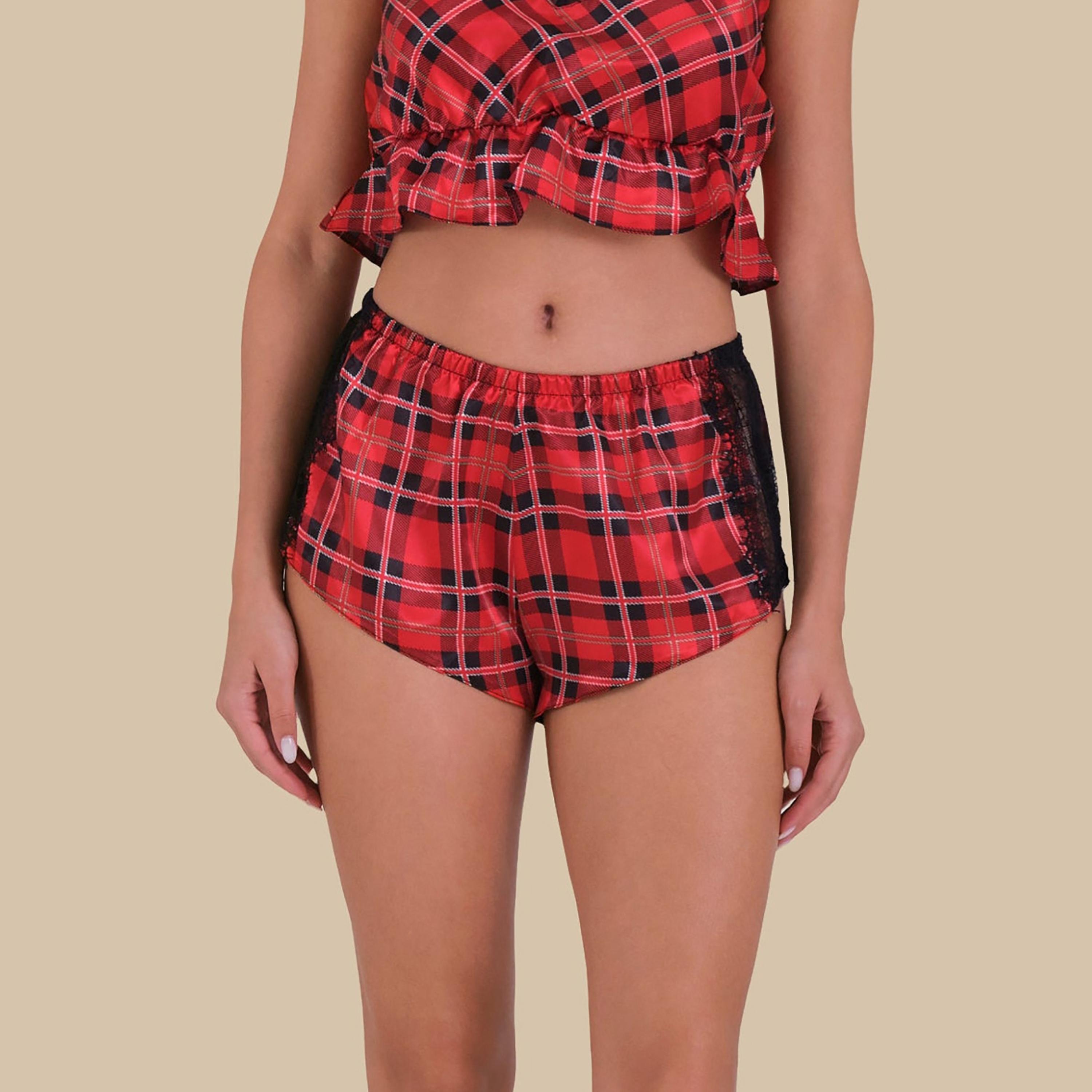 Isla & Evie مجموعة كامي نسائية من 2 بلوزة مربعة وشورت-women-clothing-nightwear-pyjamas-shortsets-image-3