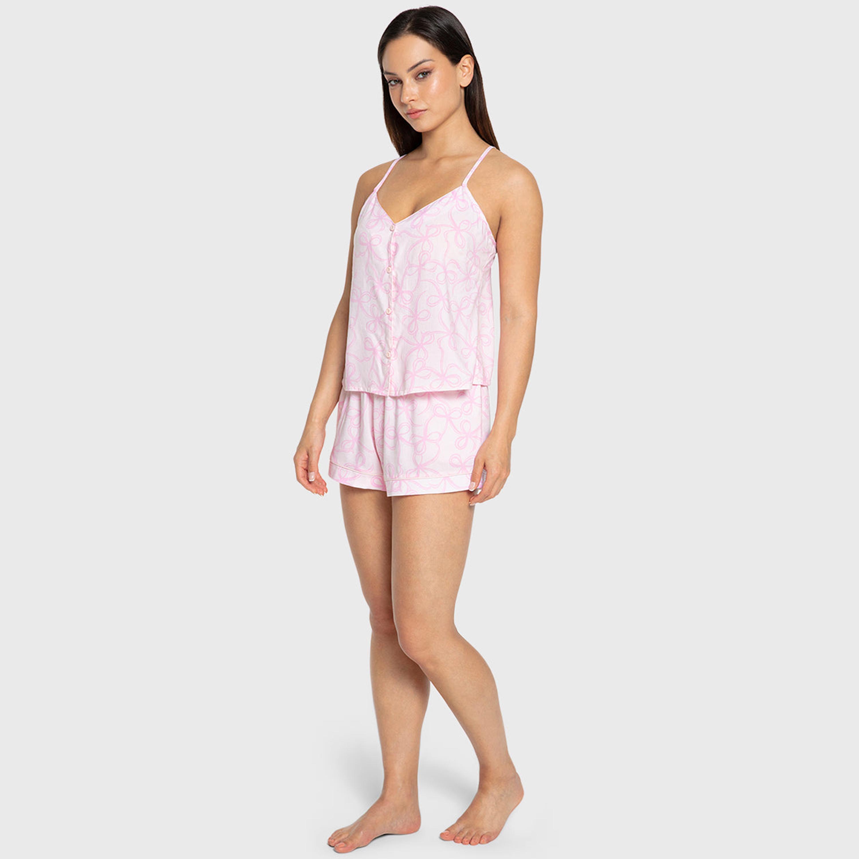 طقم نسائي كامي وشورت بحمالات رفيعة وطبعة فيونكة من إيسلا آند إيفي-women-clothing-nightwear-pyjamas-shortsets-image-5