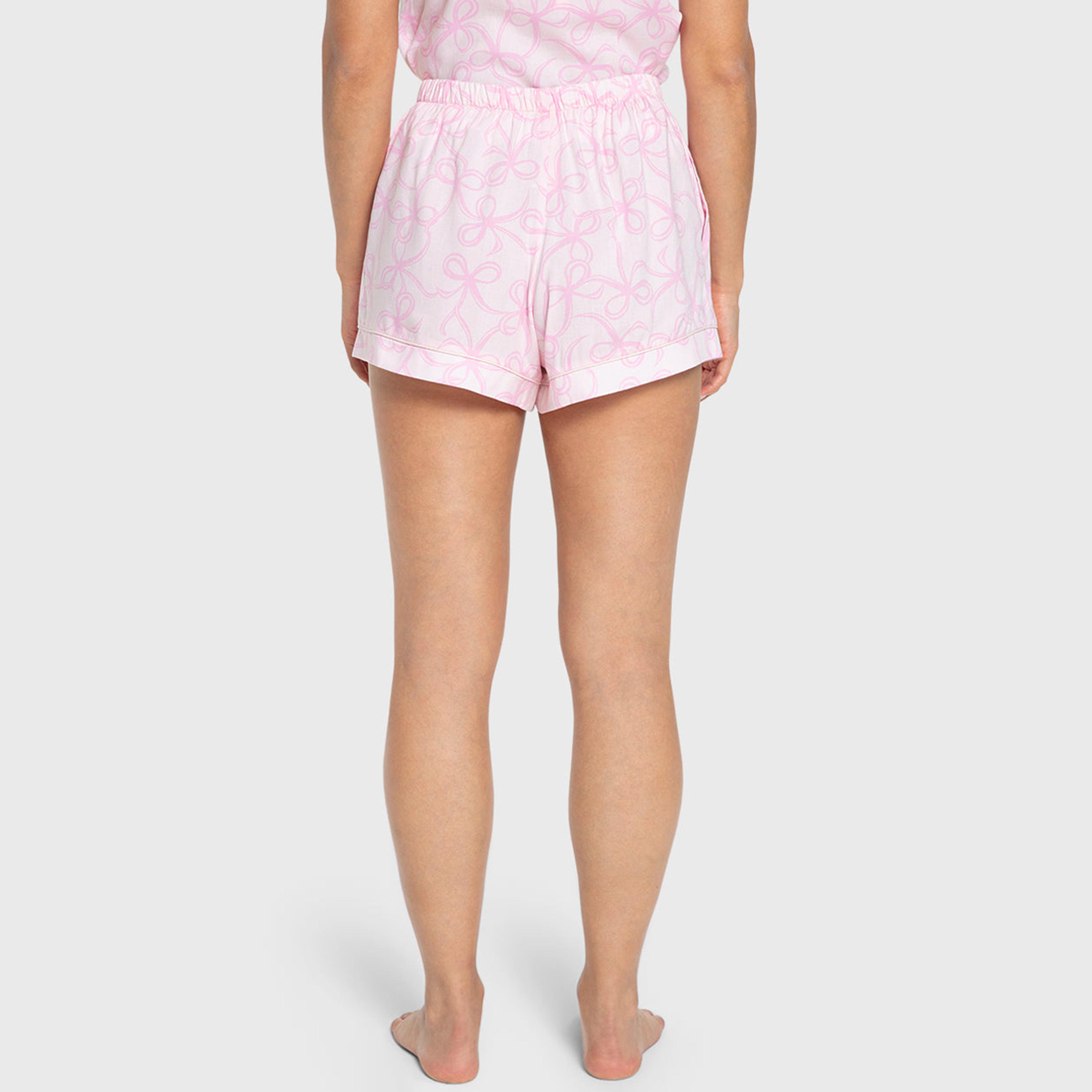 طقم نسائي كامي وشورت بحمالات رفيعة وطبعة فيونكة من إيسلا آند إيفي-women-clothing-nightwear-pyjamas-shortsets-image-5