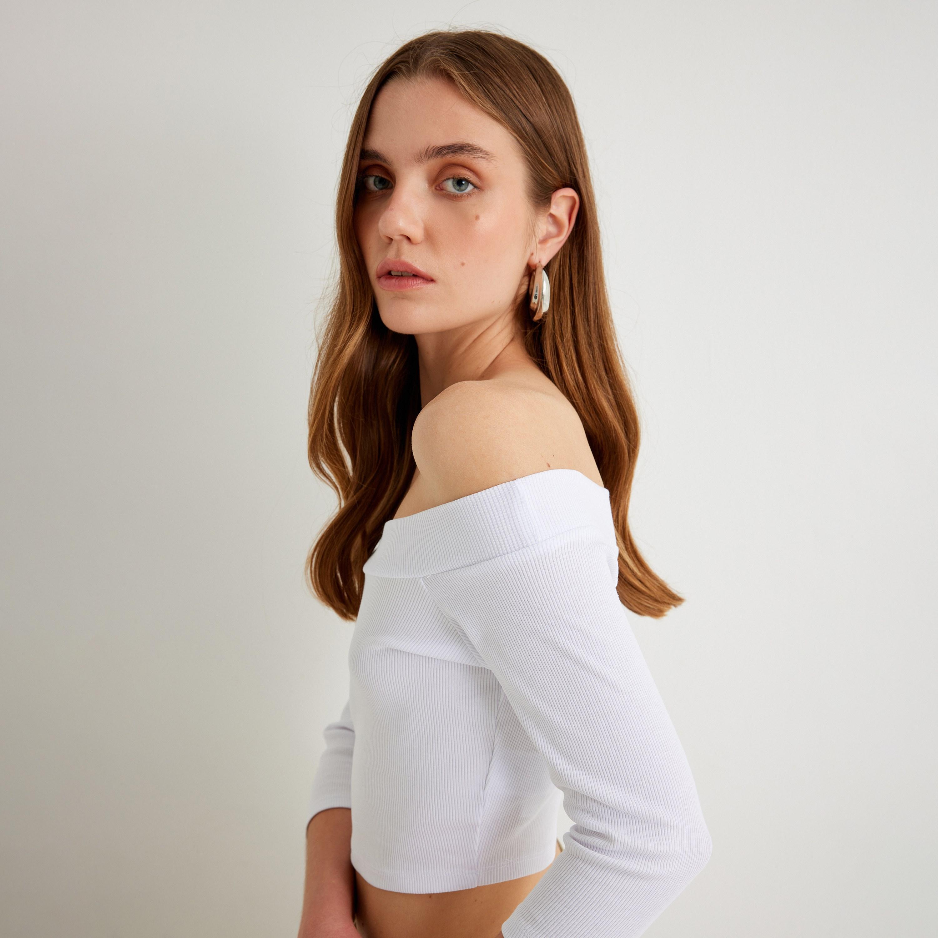 KOTON White Textured Off Shoulder Women's Cropped Top-women-clothing-shirtsandblouses-blouses-image-4