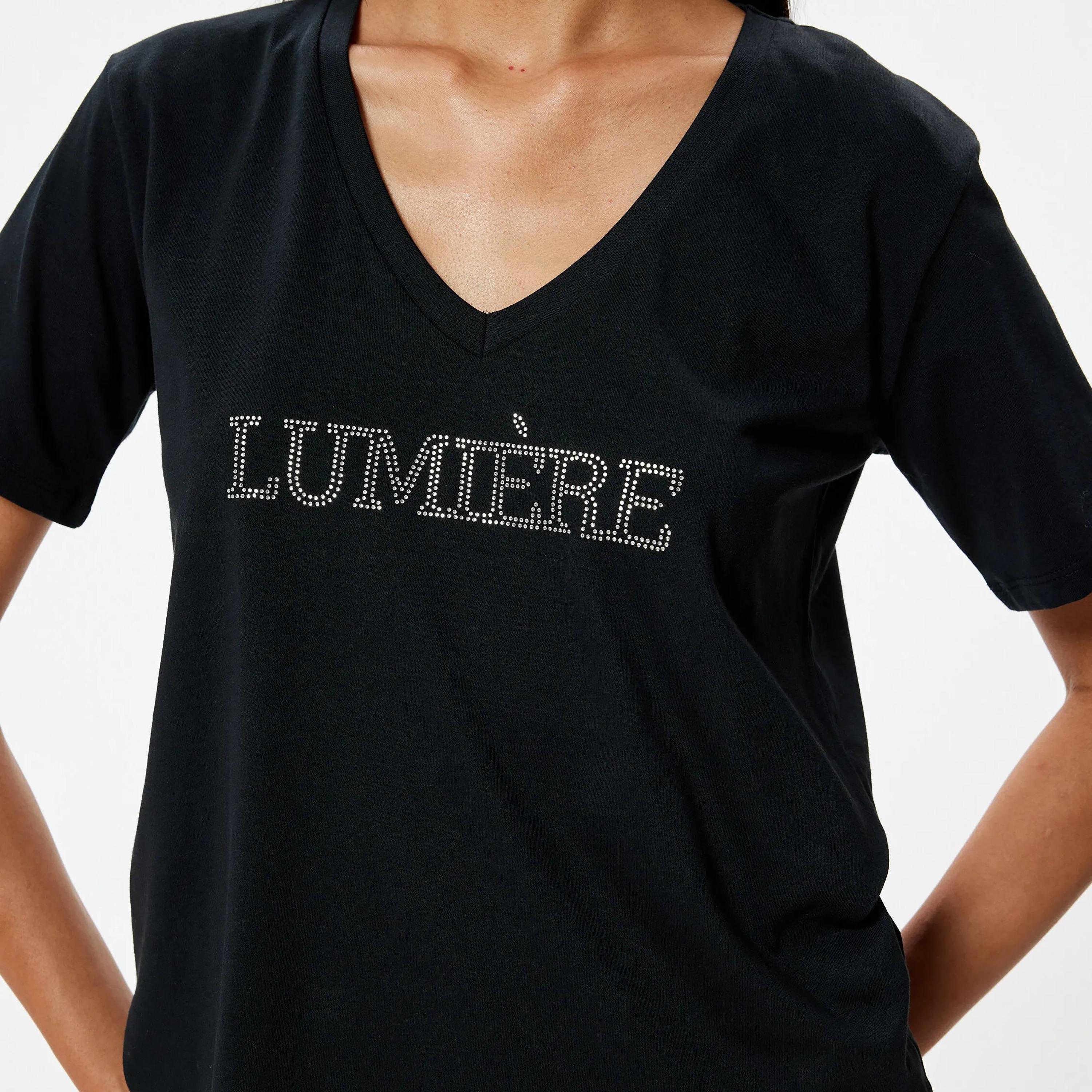 تي شيرت نسائي قطني بتفاصيل حجر أسود من كوتون-women-clothing-tshirts-image-4