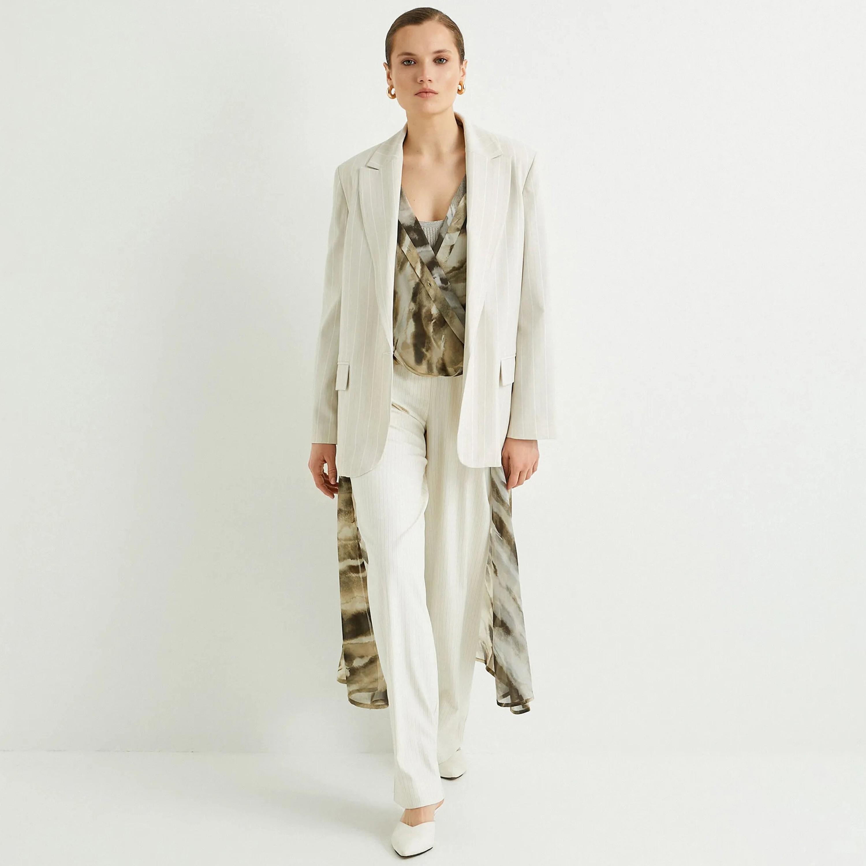 بليزر نسائي مخطط باللون الأبيض مع ياقة على شكل طية صدر واحدة من كوتون-women-clothing-coatsandjackets-blazers-image-2