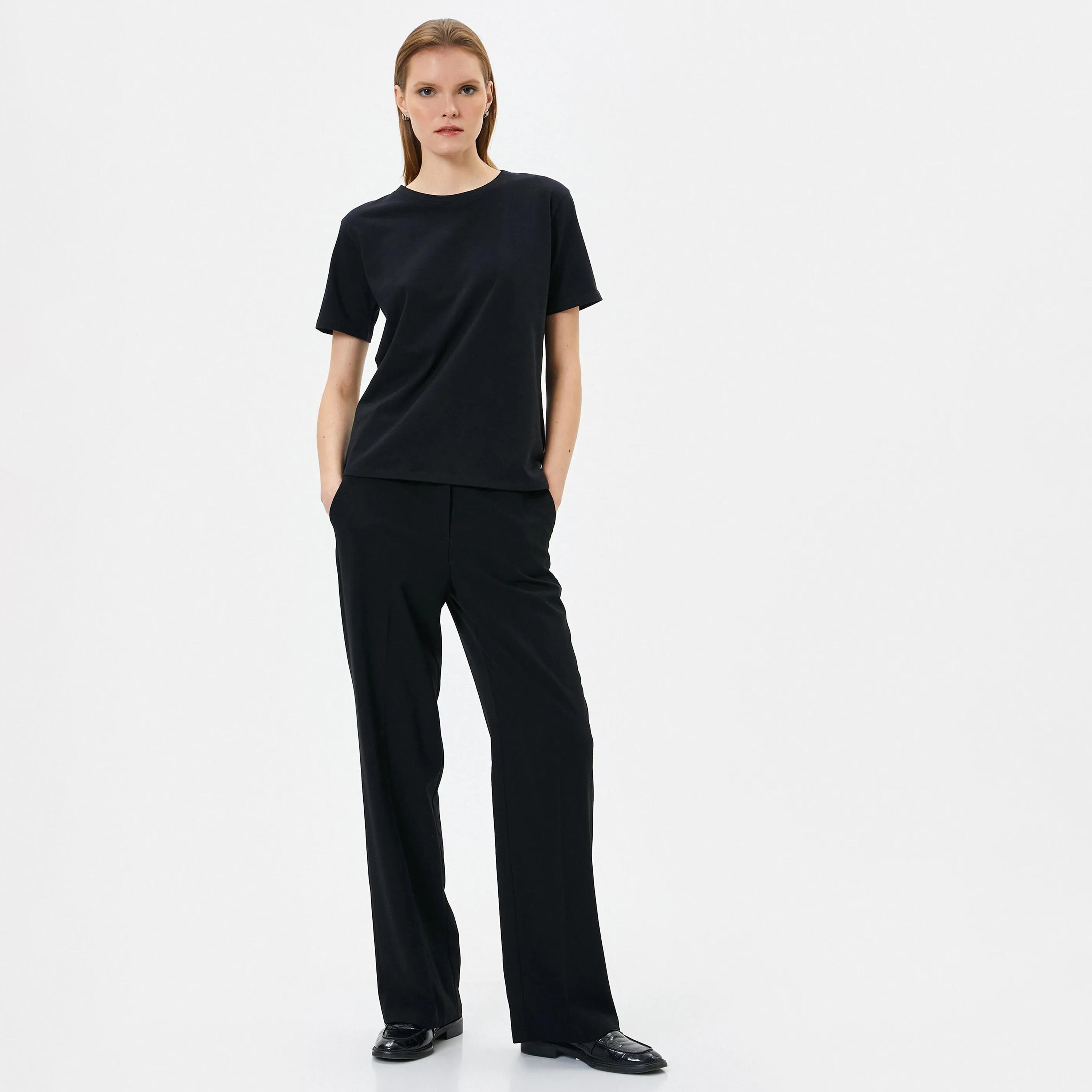 تي شيرت نسائي أسود من القطن برقبة دائرية من كوتون-women-clothing-tshirts-image-2
